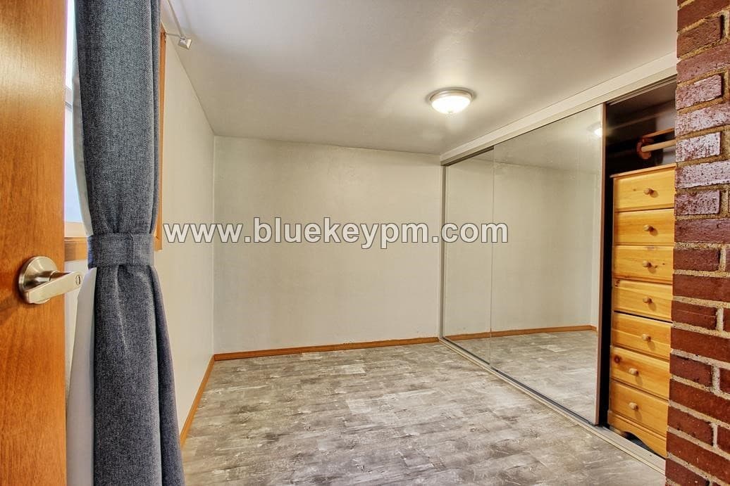 Portland House: 2952 SW Huber Street  Unit B