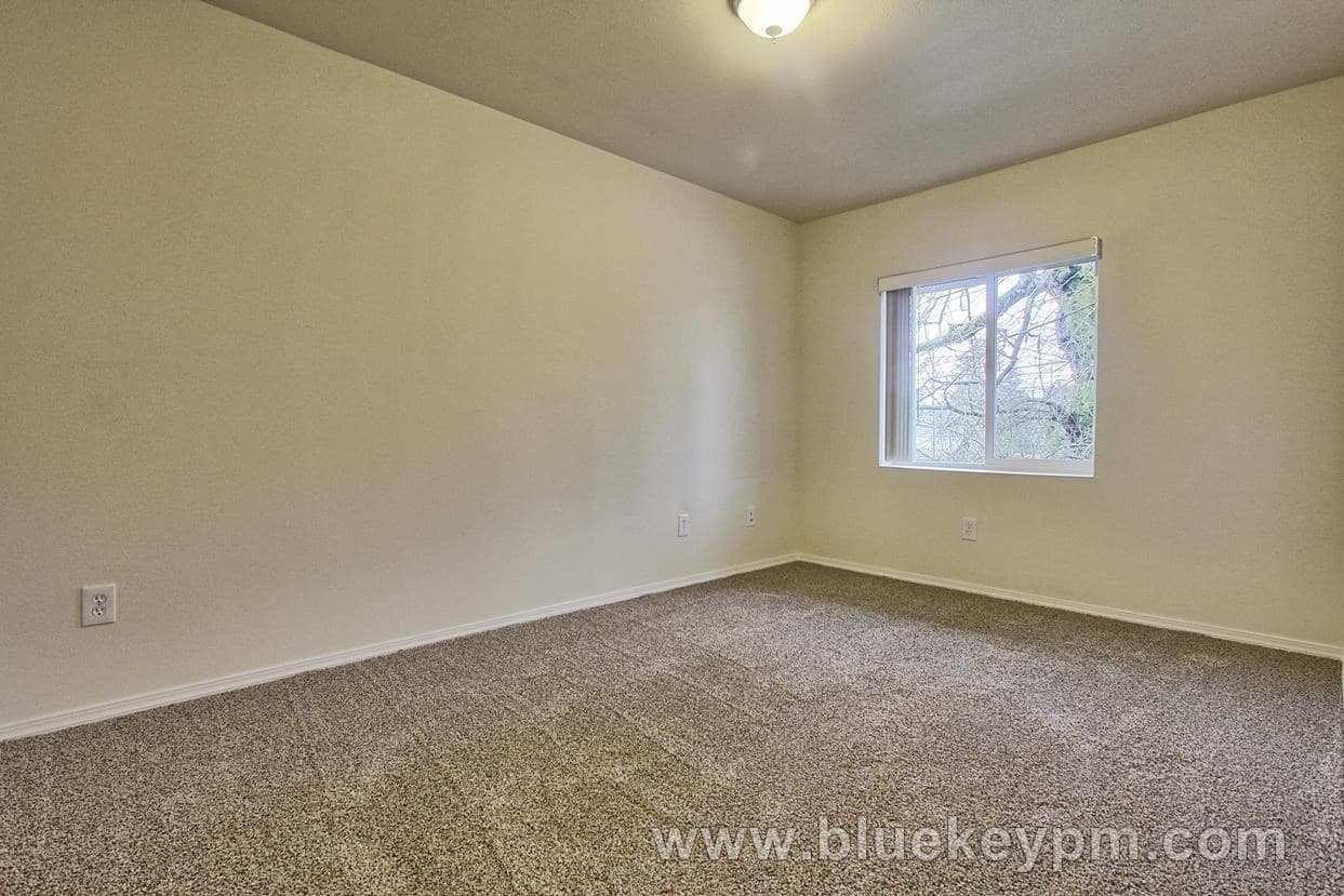 Vancouver House: 2801 E 32nd Street, Unit 3