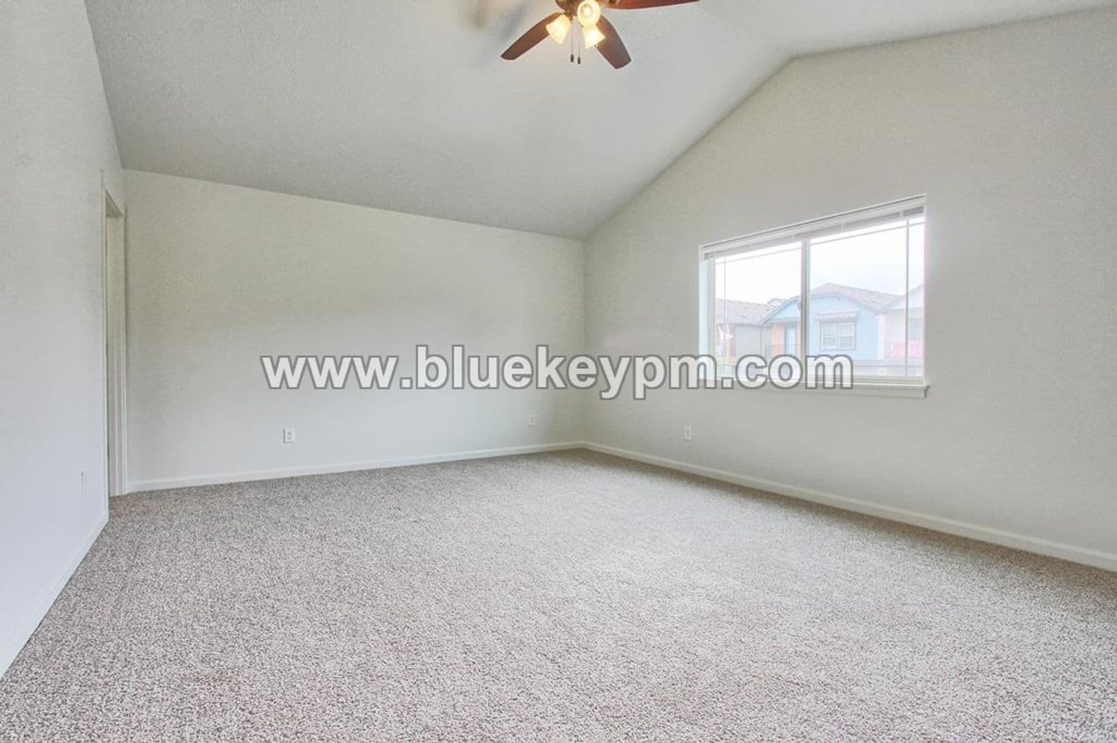 Ridgefield House: 121 N. 42nd Place