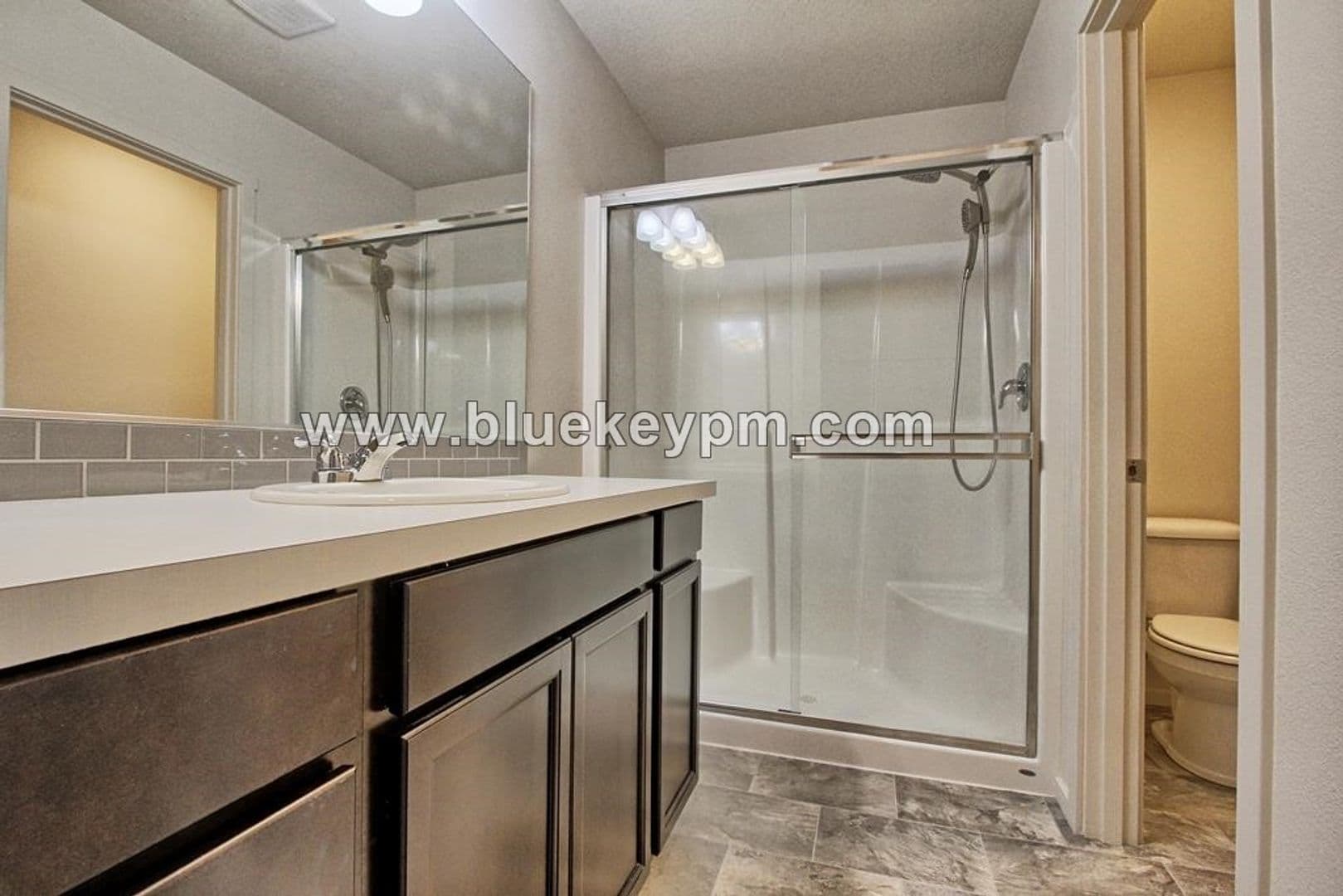 Vancouver House: 2121 NE 118th Place