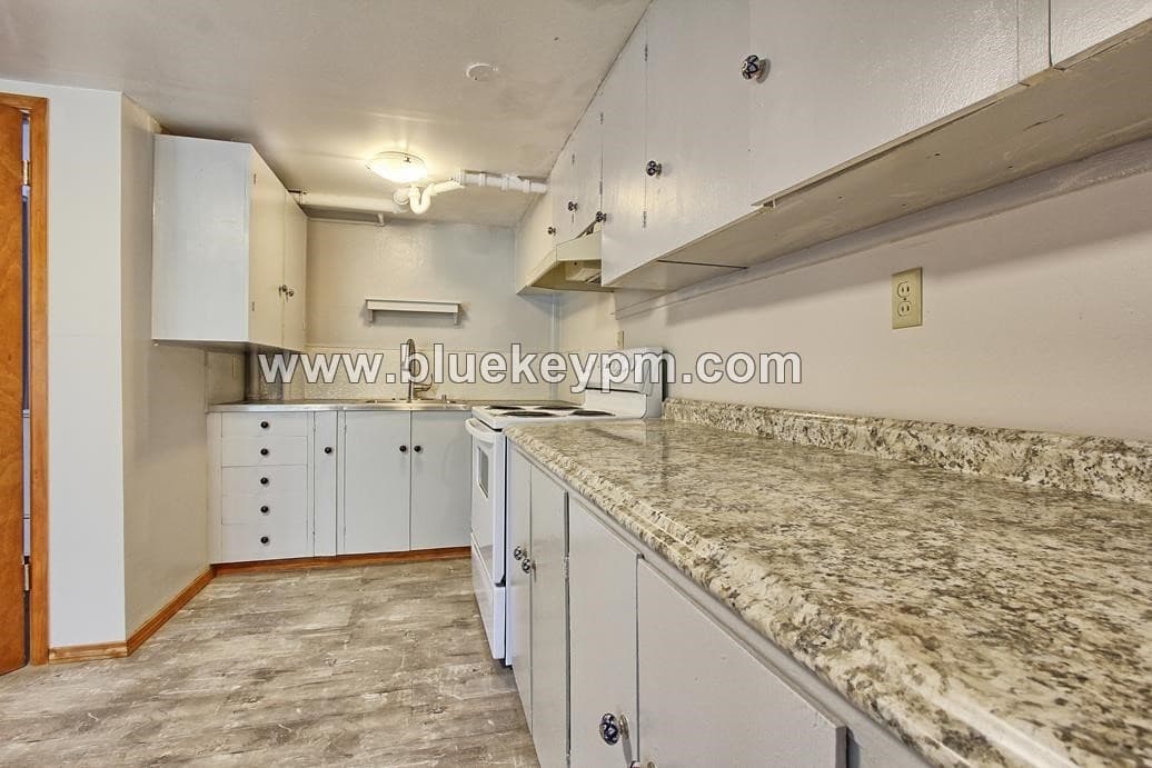 Portland House: 2952 SW Huber Street  Unit B