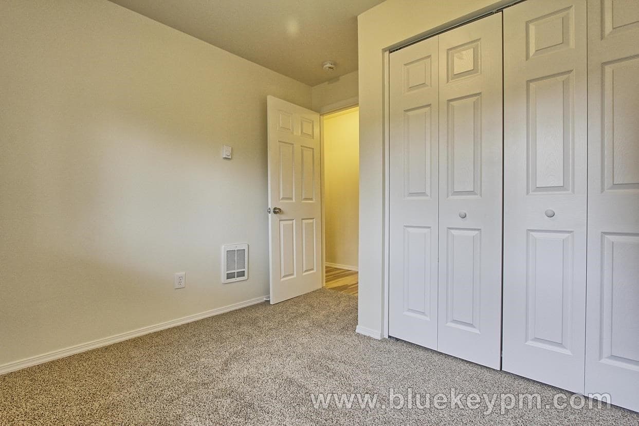 Vancouver House: 2801 E 32nd Street, Unit 3