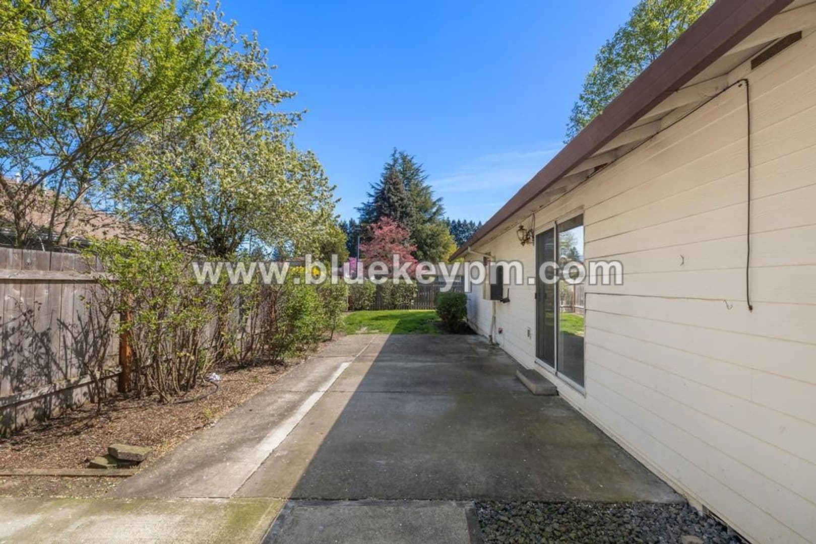 Wilsonville House: 7849 SW Champion Court