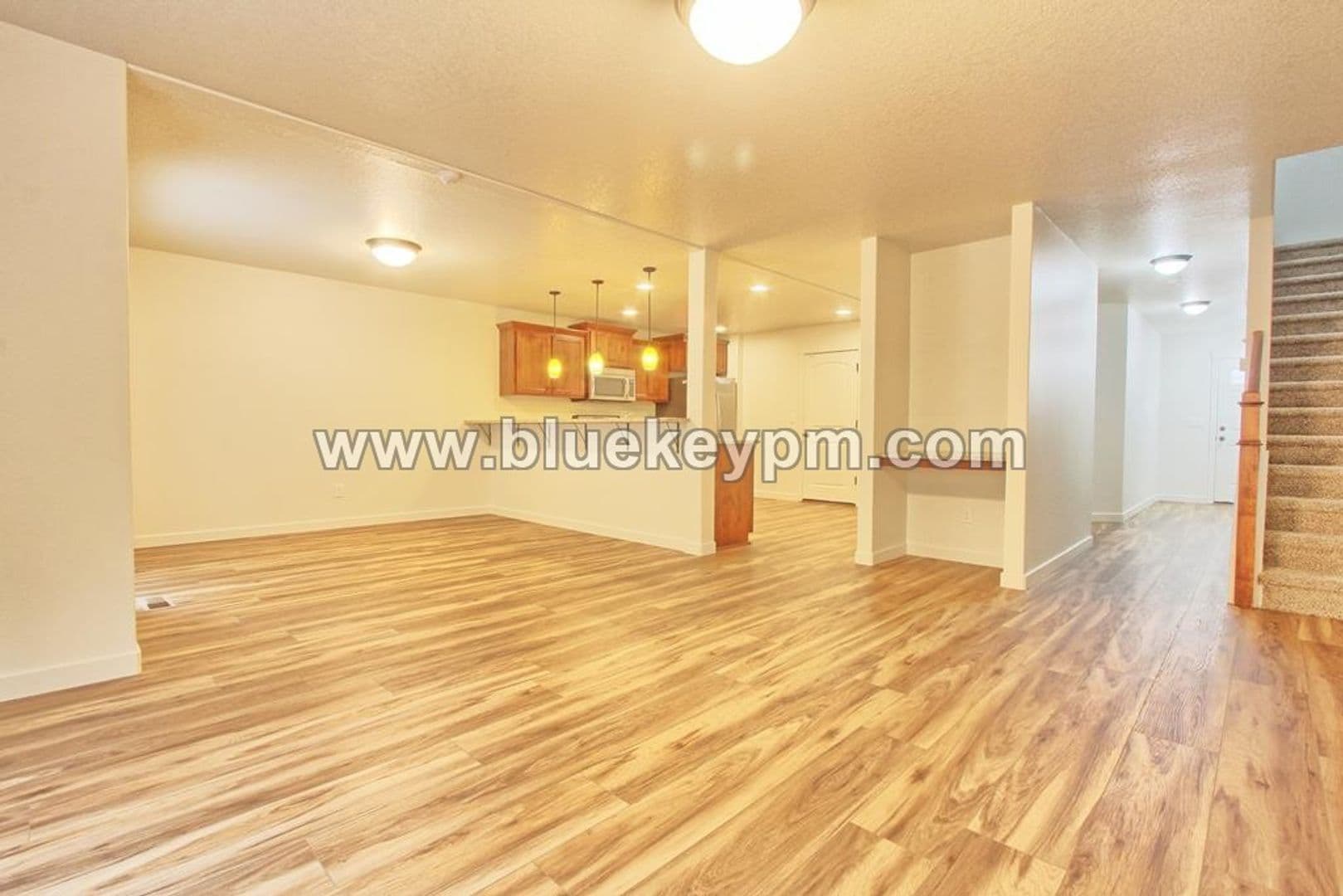 Ridgefield House: 121 N. 42nd Place