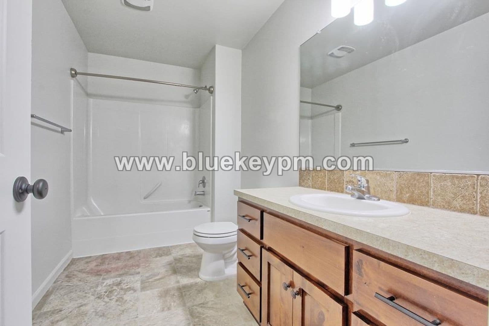 Ridgefield House: 121 N. 42nd Place
