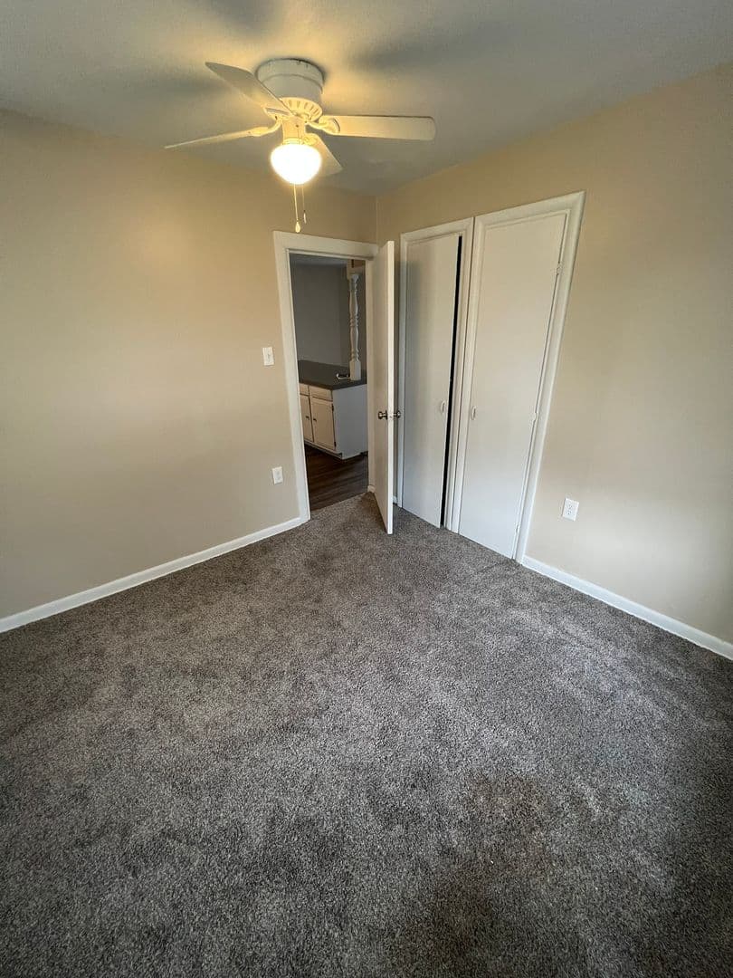 Jenks House: 215 N birch st