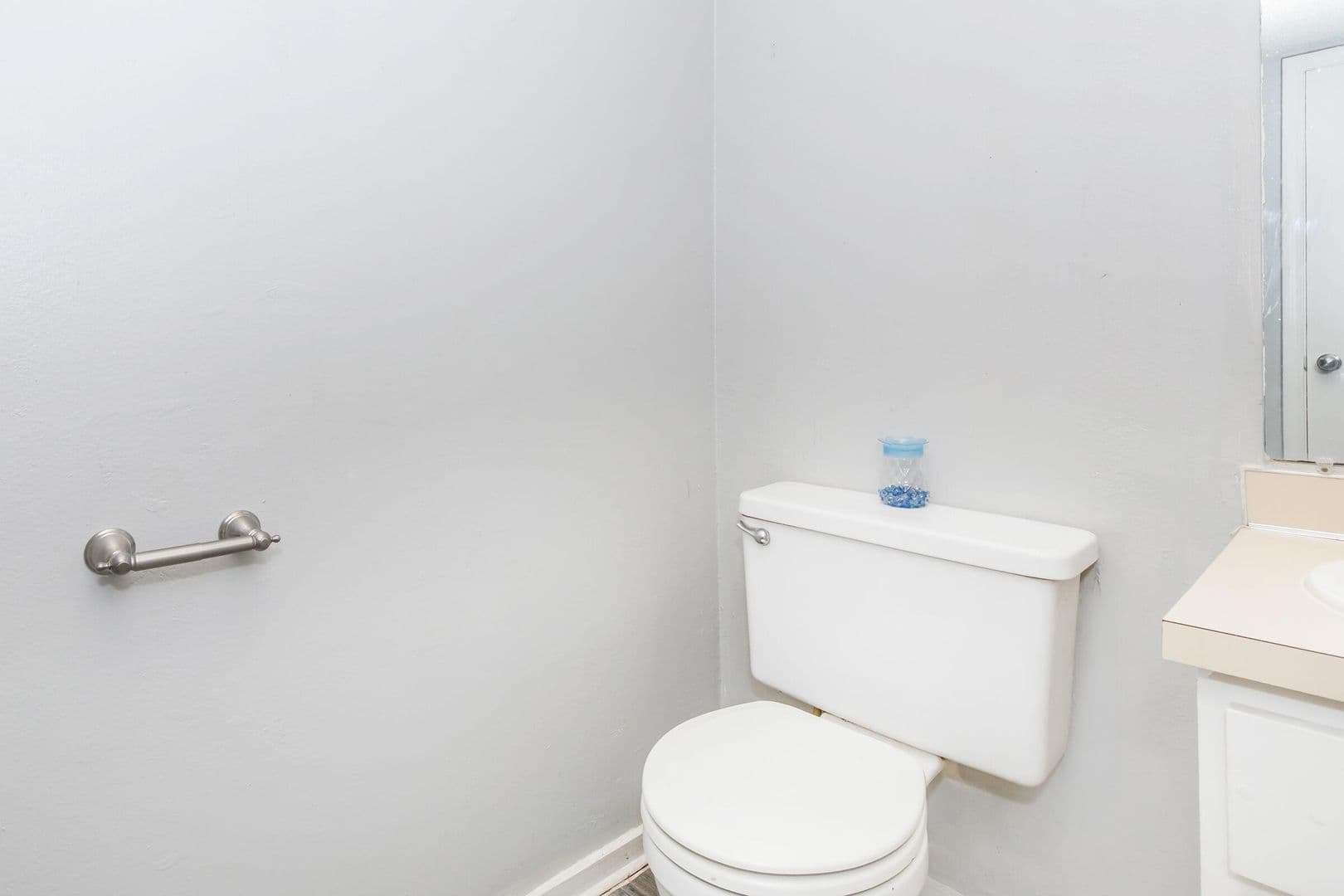 Mannford Apartment: 256 Hinton Blvd #1-A