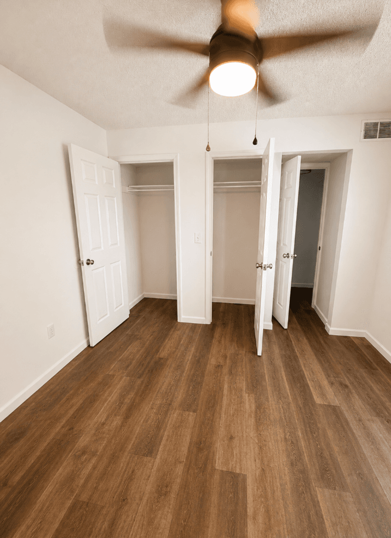 Bethany Apartment: 1900 N Rockwell Ave