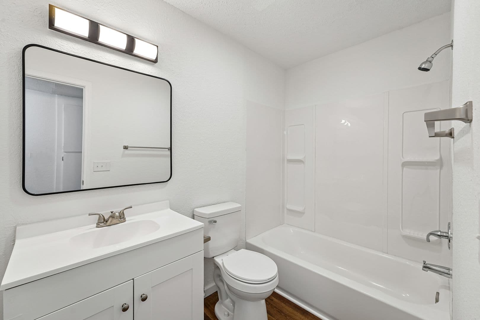 Bethany Apartment: 1900 N Rockwell Ave