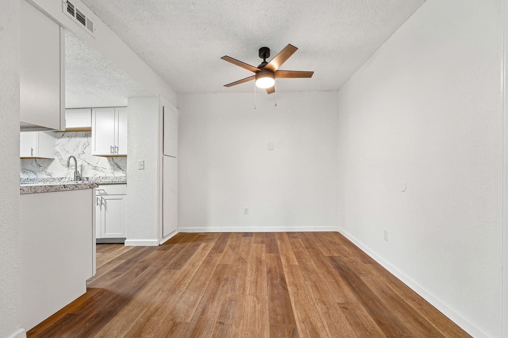 Bethany Apartment: 1900 N Rockwell Ave