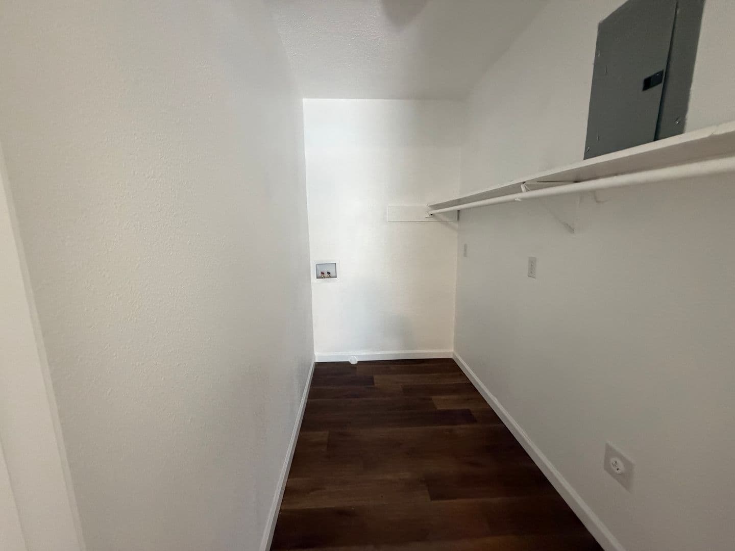 Bethany Apartment: 1900 N Rockwell Ave
