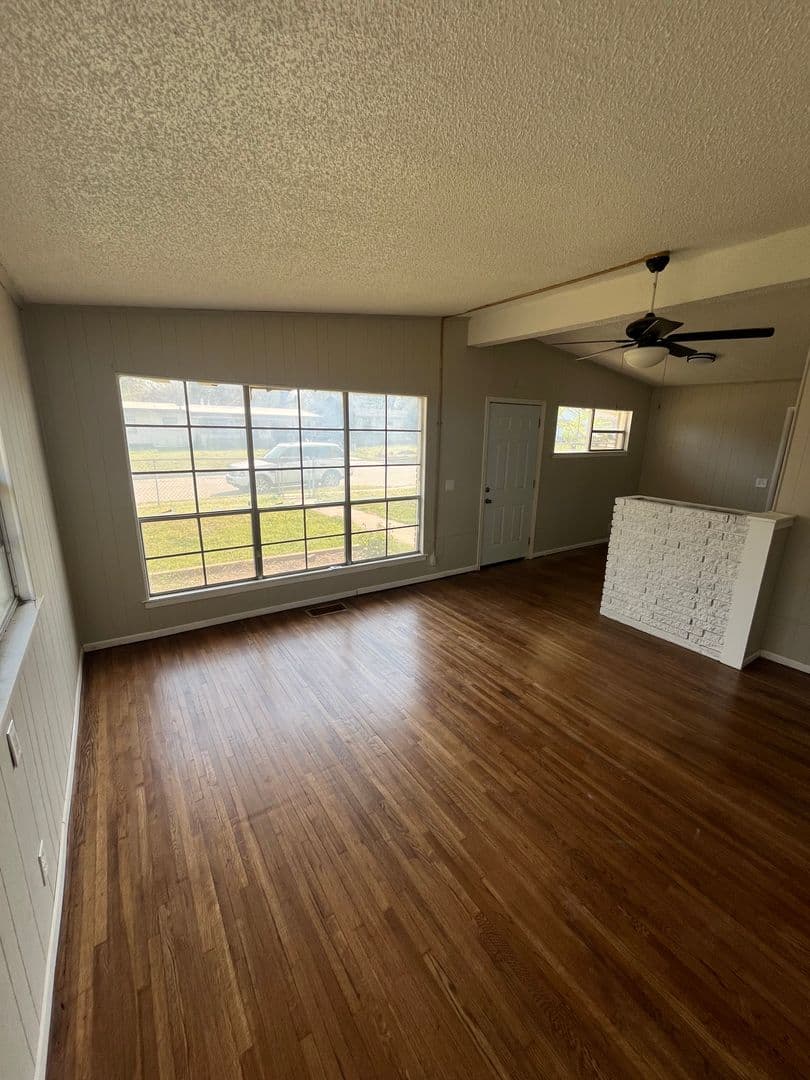 Tulsa House: 267 E 54th St N
