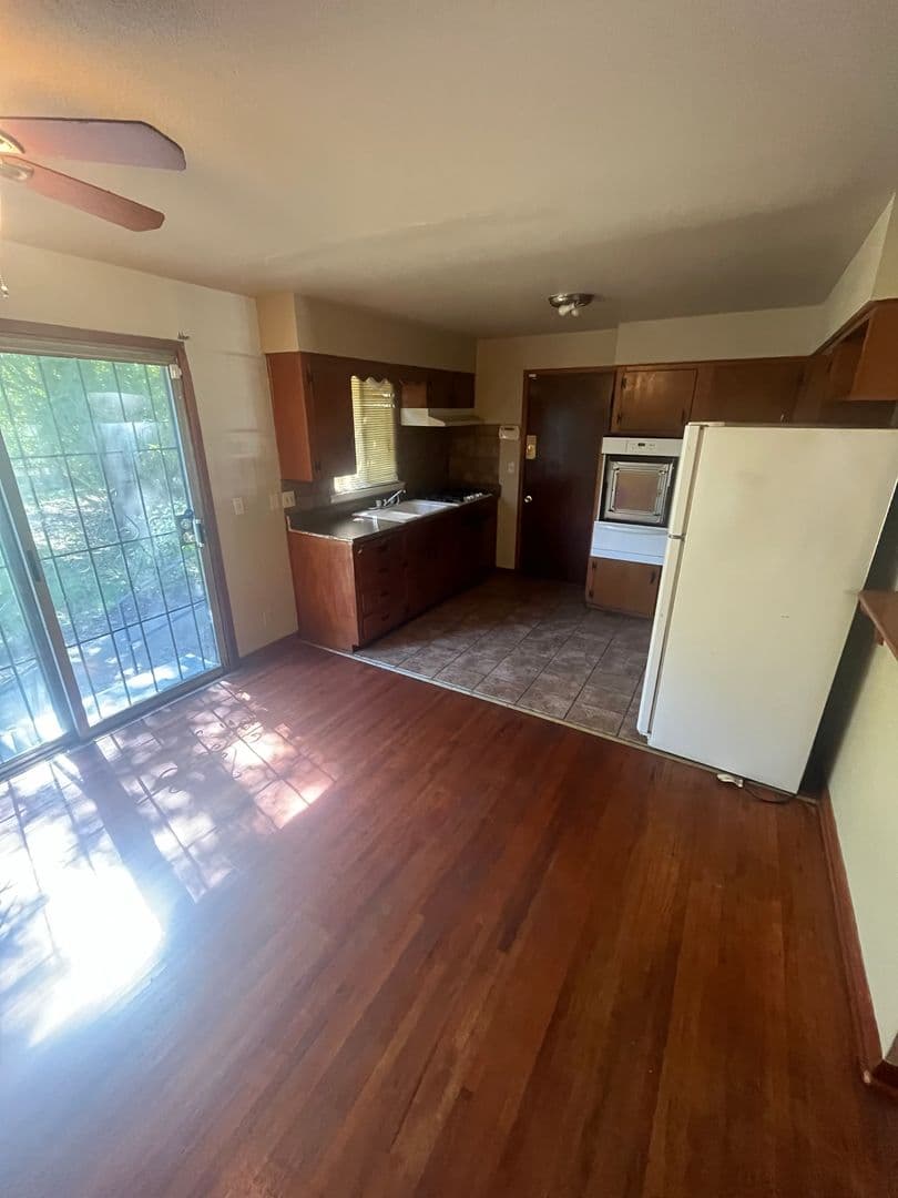 Tulsa House: 810 E 52nd St North