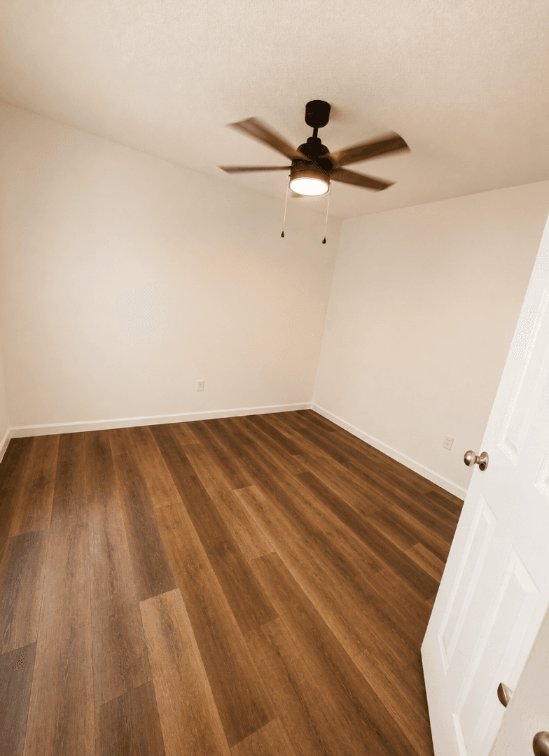 Bethany Apartment: 1900 N Rockwell Ave