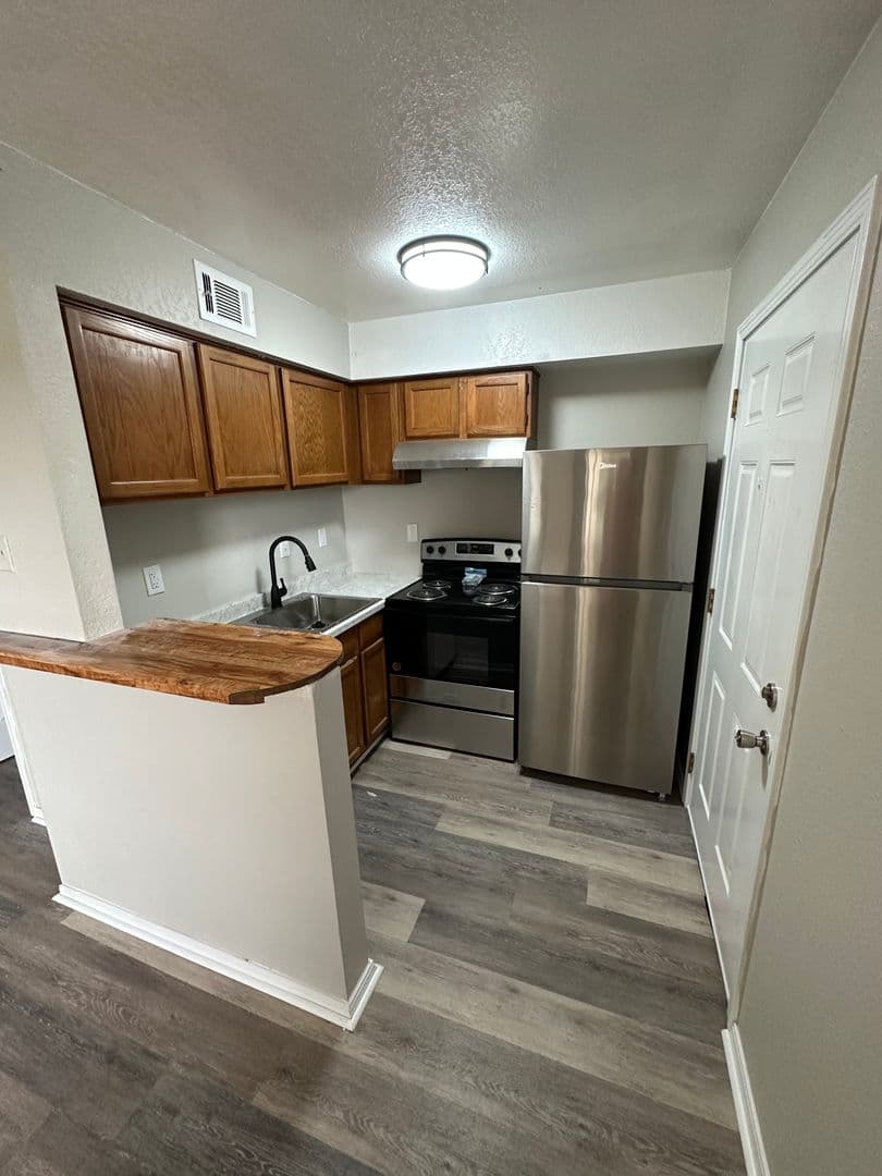 Tulsa Condo: 1730 E 67th St. K #303