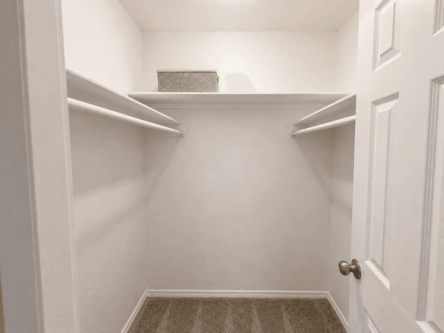 Mannford Apartment: 256 Hinton Blvd #1-A