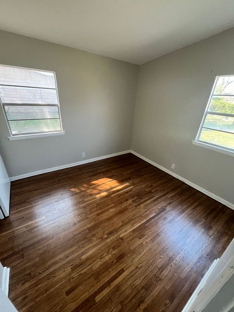 Tulsa House: 267 E 54th St N