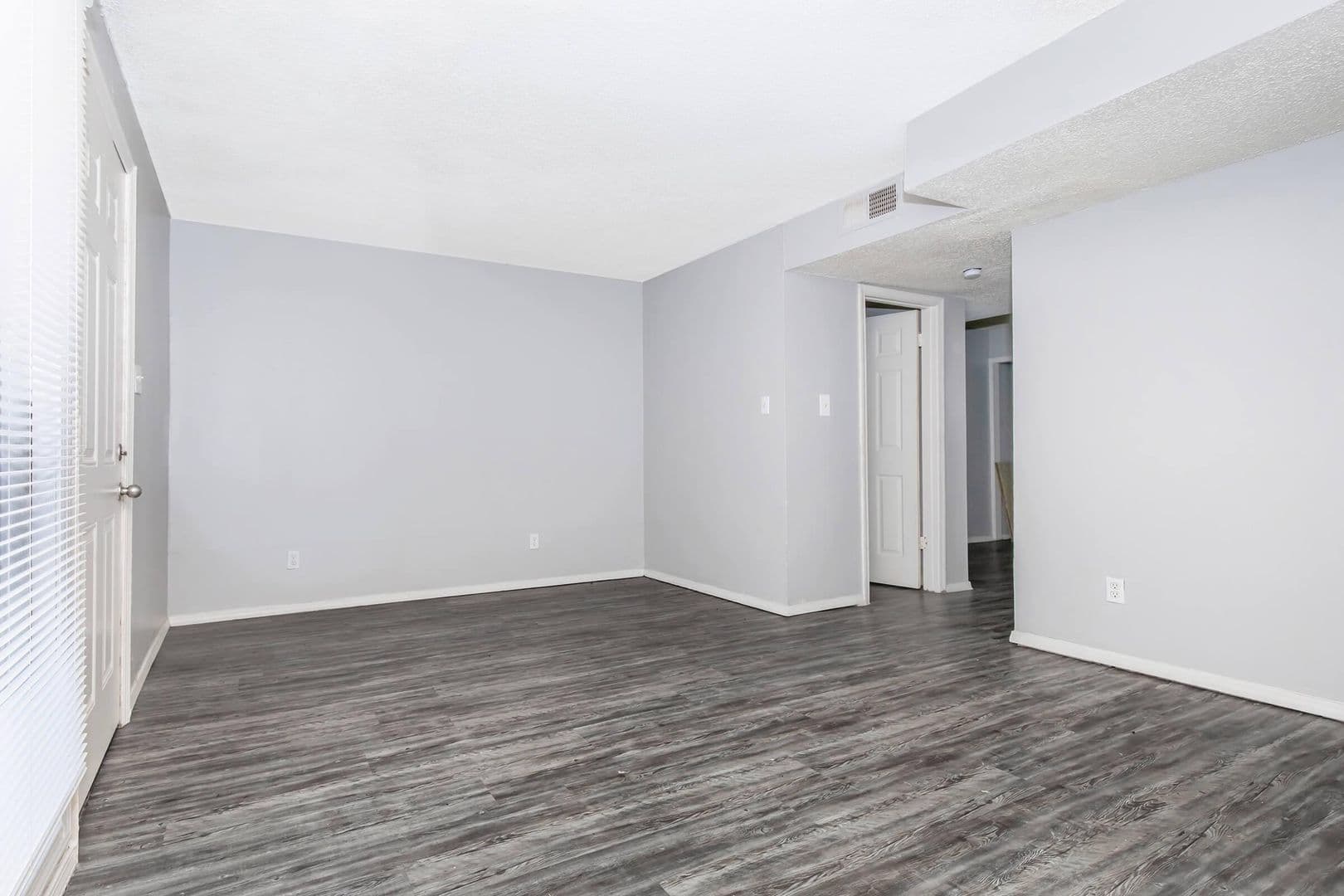 Mannford Apartment: 256 Hinton Blvd #1-A