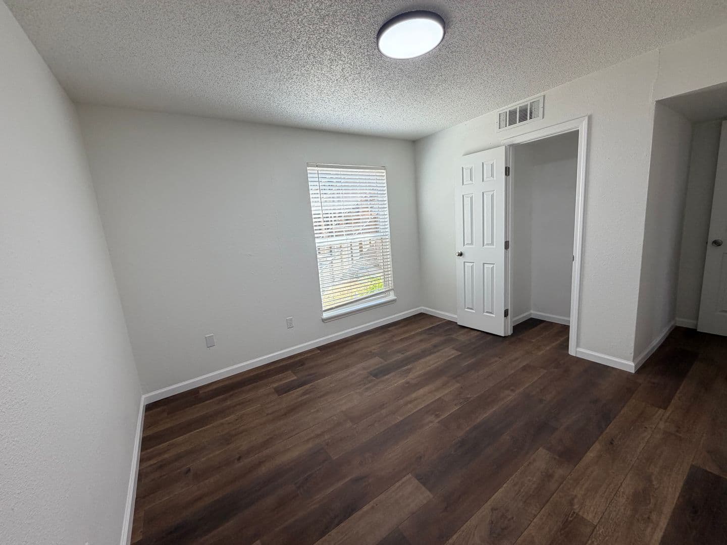 Bethany Apartment: 1900 N Rockwell Ave