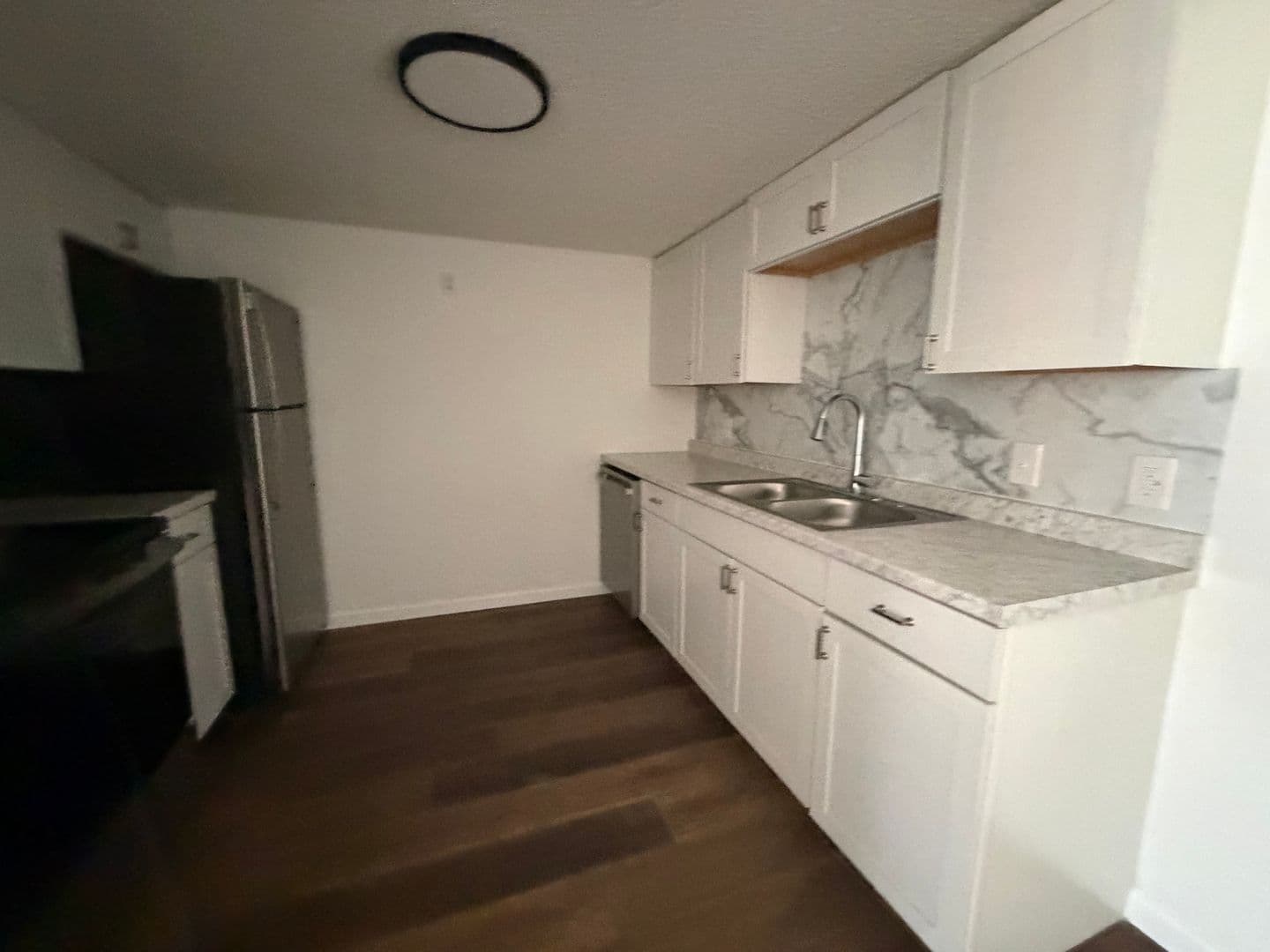Bethany Apartment: 1900 N Rockwell Ave