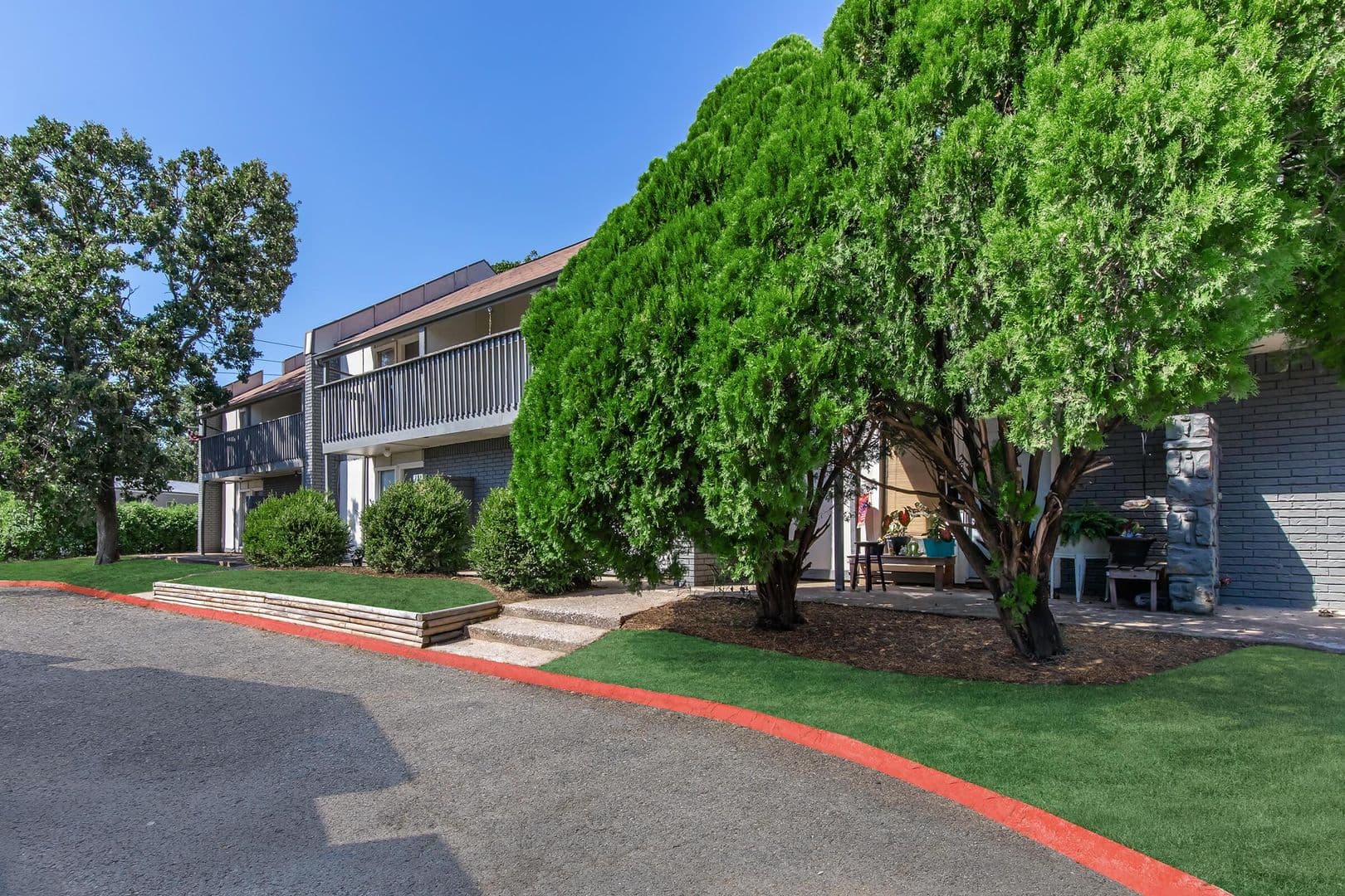 Mannford Apartment: 256 Hinton Blvd #1-A