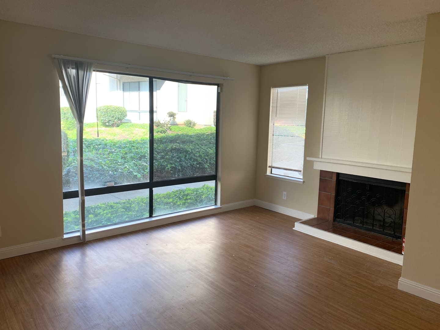 Antioch Condo: 8 Madrid Ln