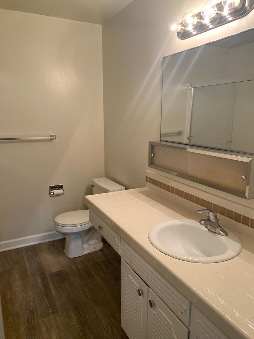 Concord Condo: 1651 Detroit Ave Unit 113