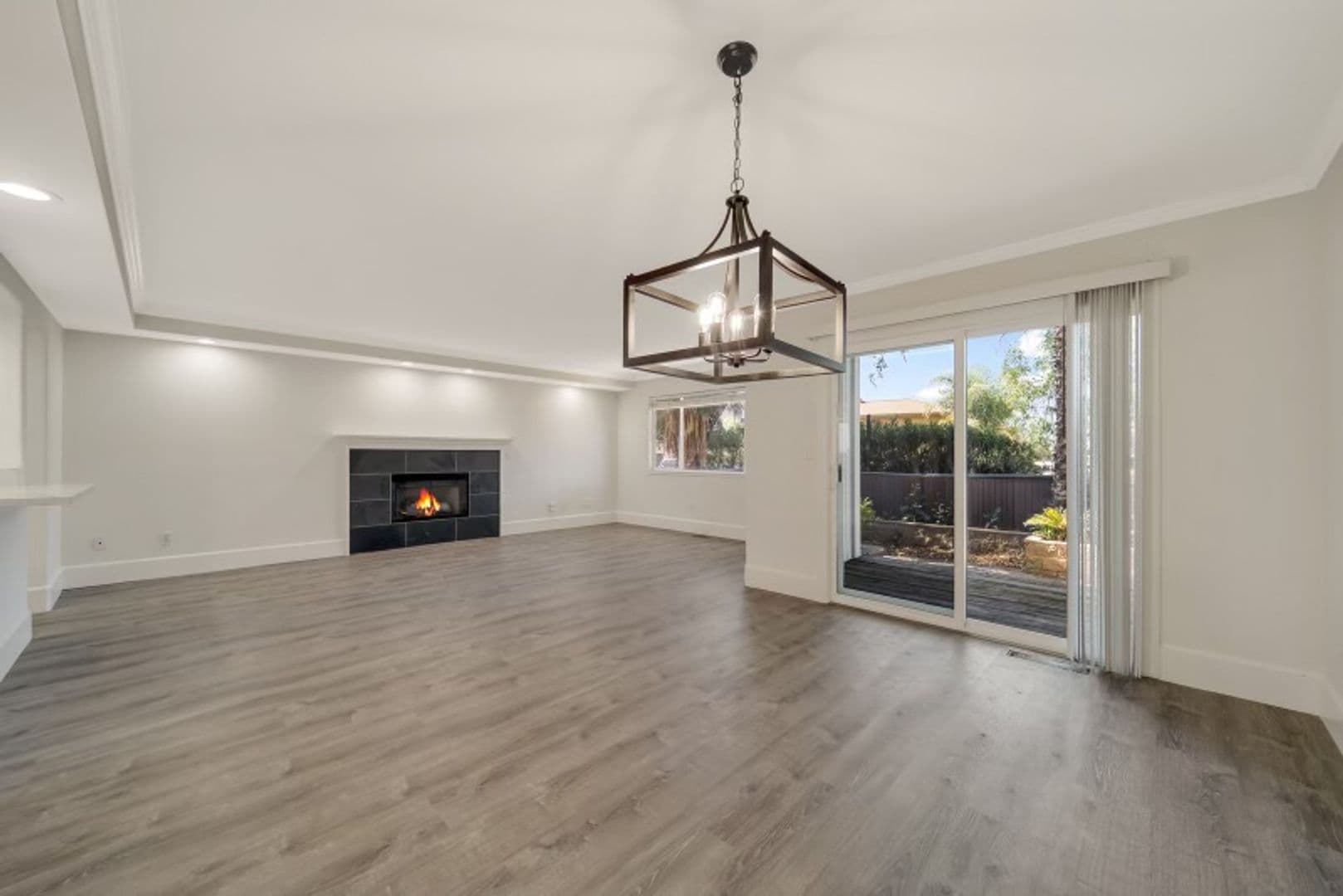 Discovery Bay Townhome: 905 Lido Circle