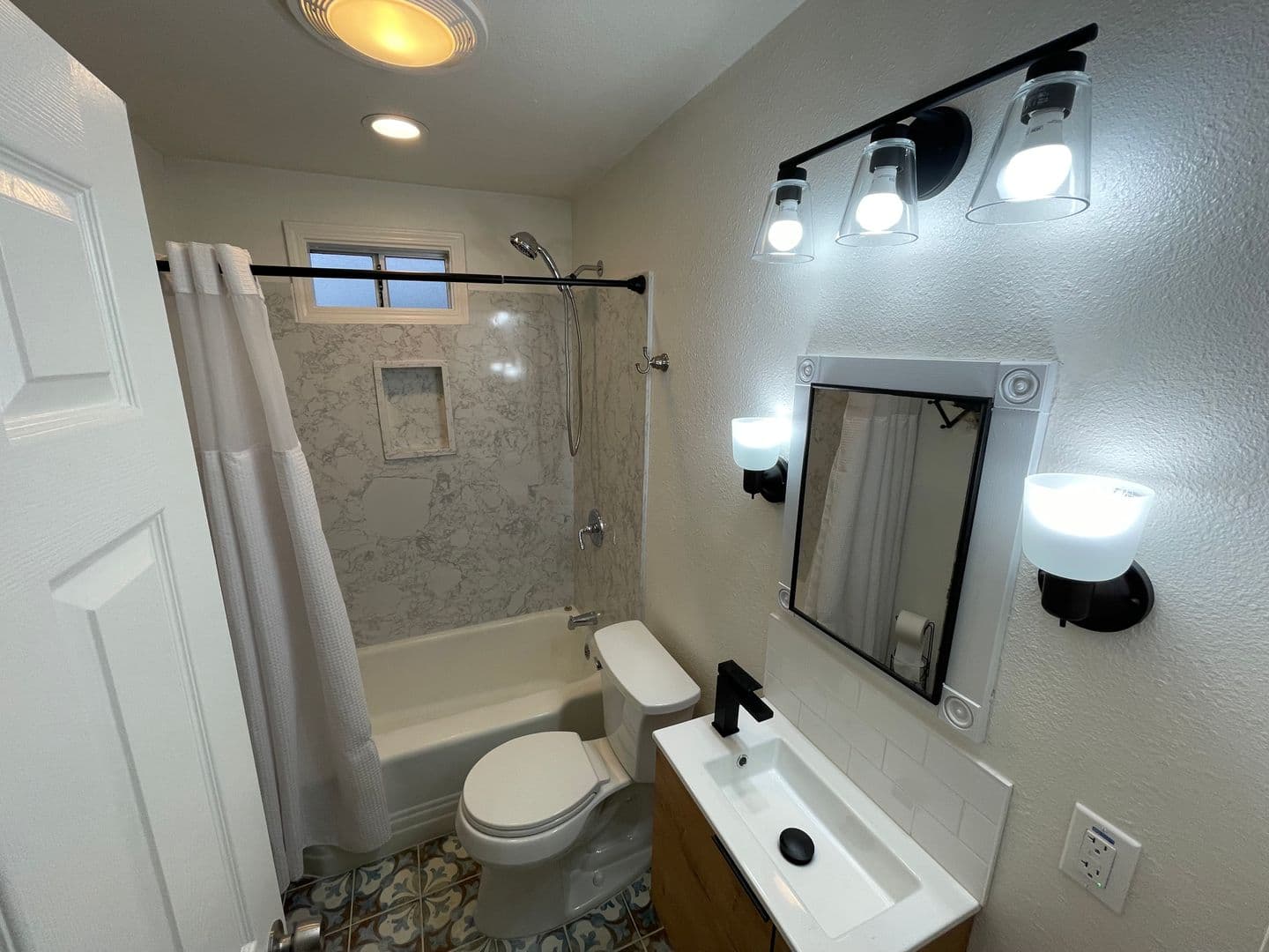 Oakley Condo: 320 Star St. Unit A