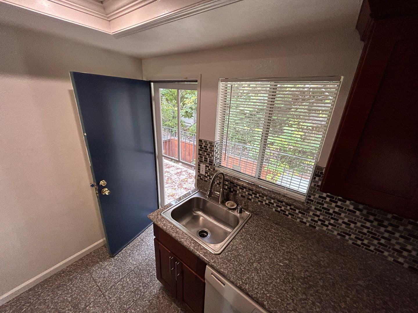 Concord Condo: 1520 Schenone Ct #10