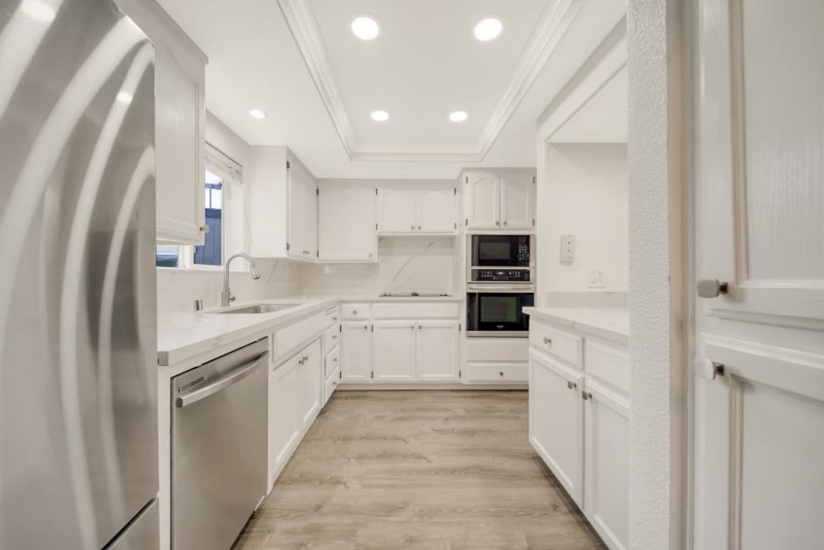 Discovery Bay Townhome: 905 Lido Circle