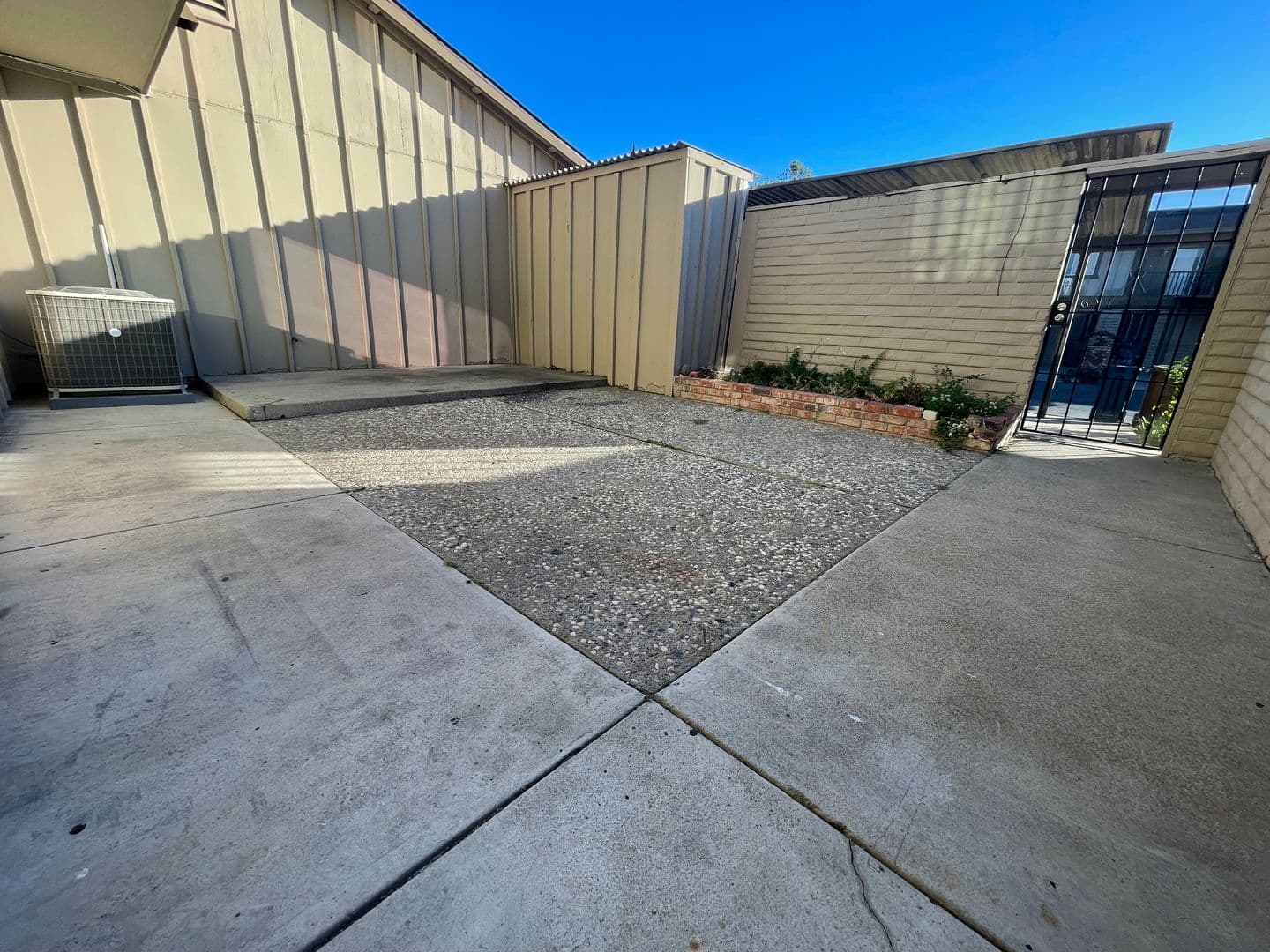 Antioch Condo: 2603 Carlton Lane