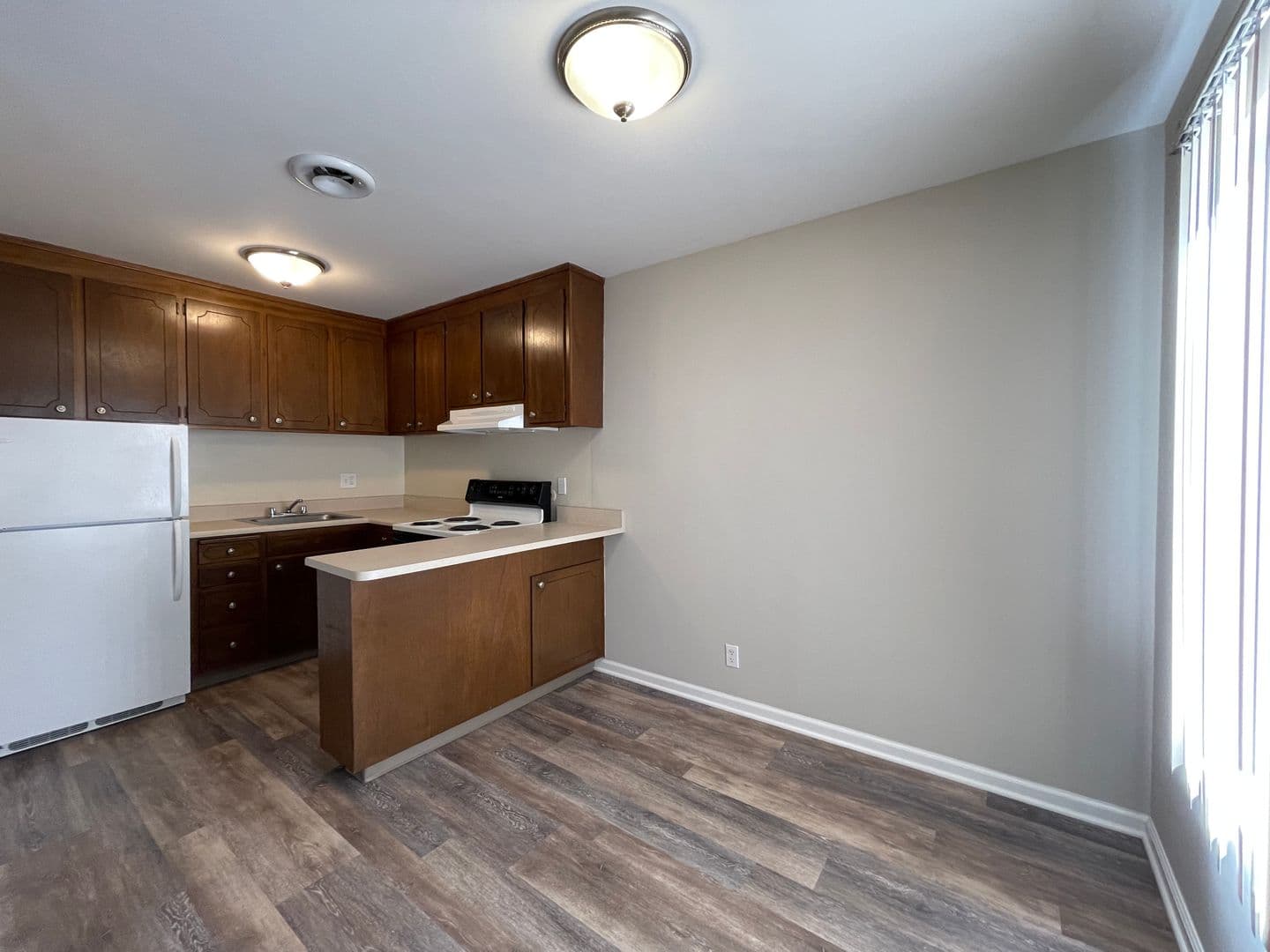 Concord Condo: 1651 Detroit Ave