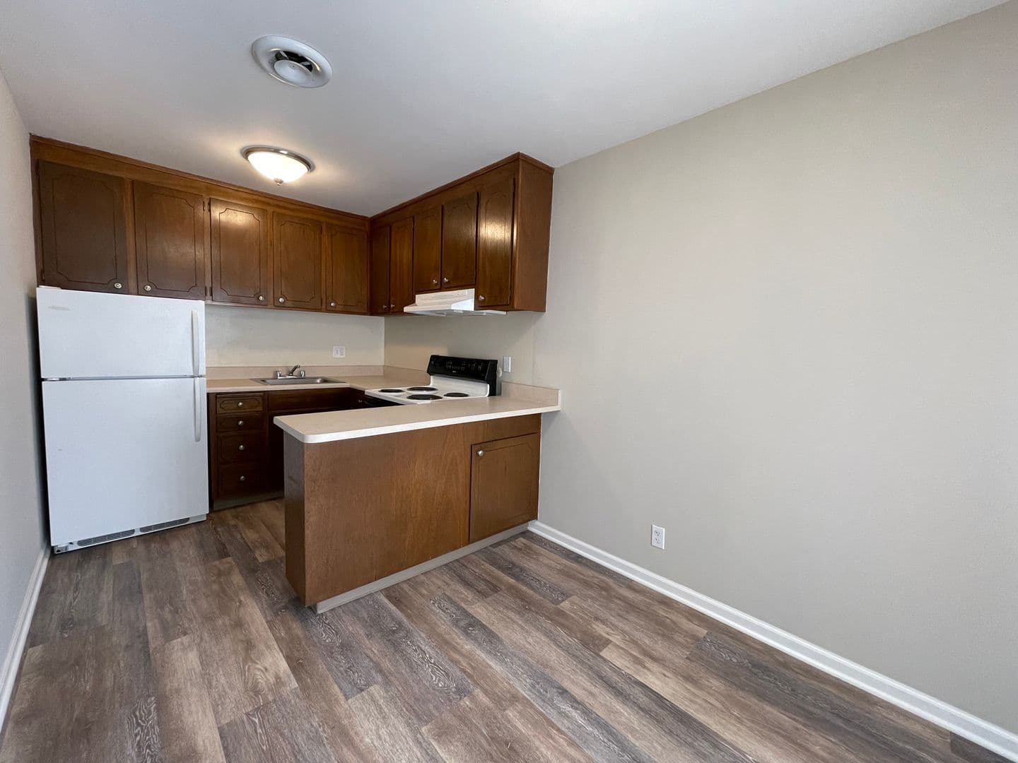 Concord Condo: 1651 Detroit Ave