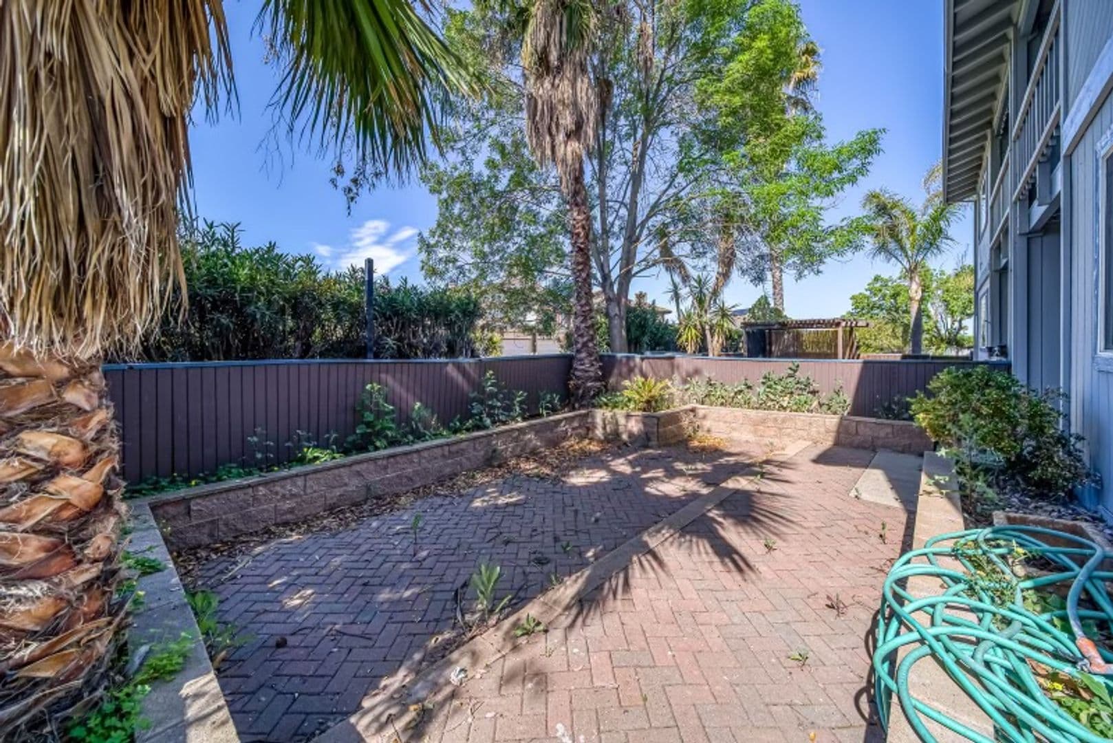 Discovery Bay Townhome: 905 Lido Circle