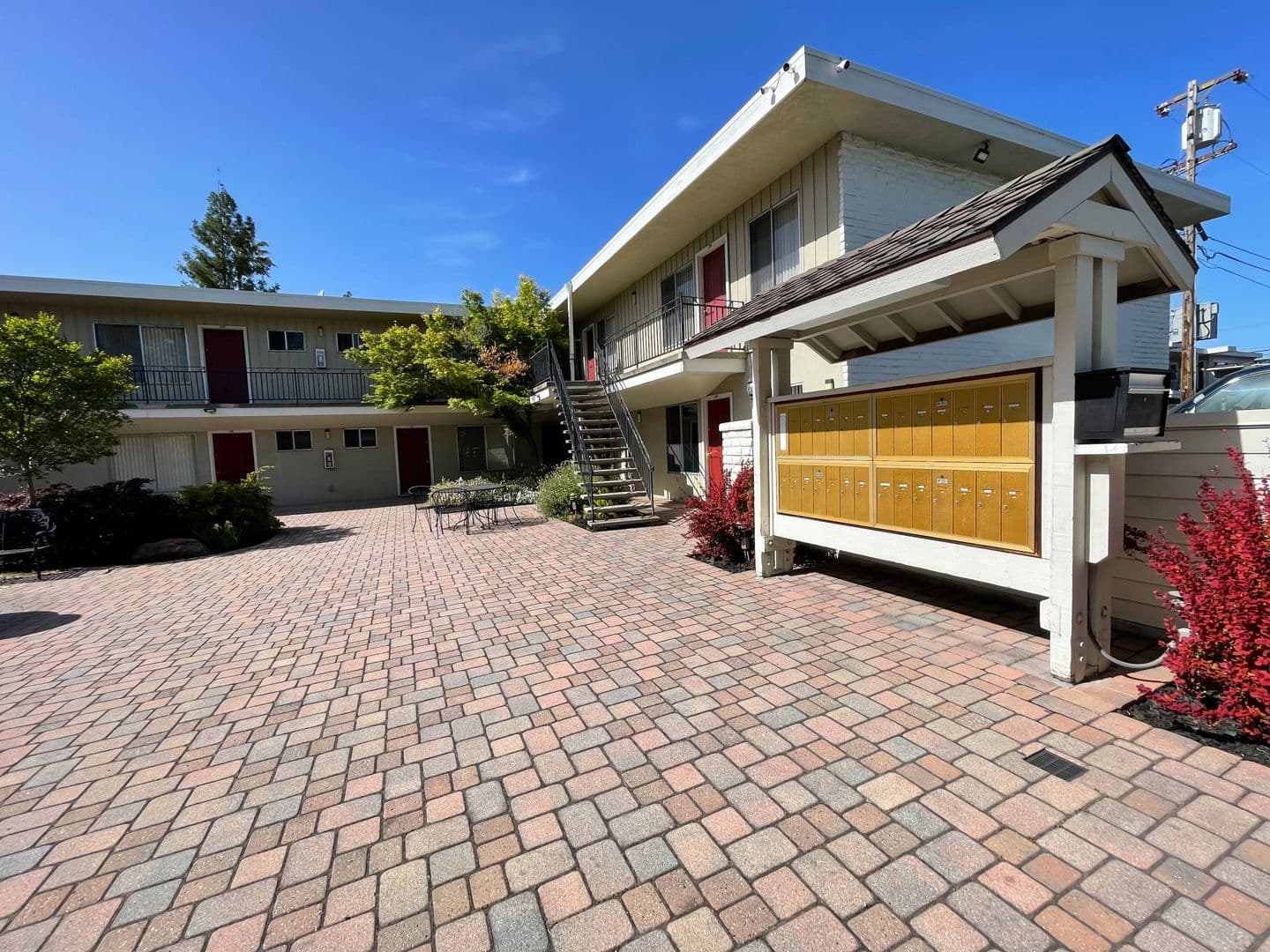 Concord Condo: 1651 Detroit Ave