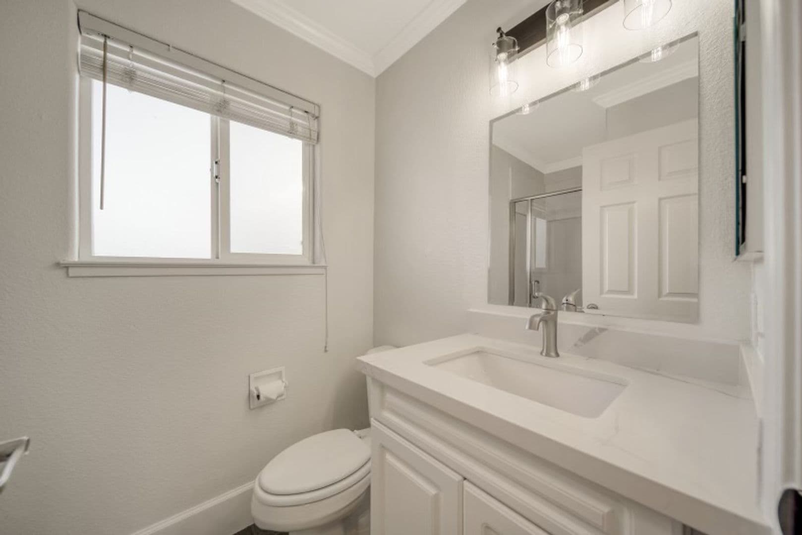 Discovery Bay Townhome: 905 Lido Circle