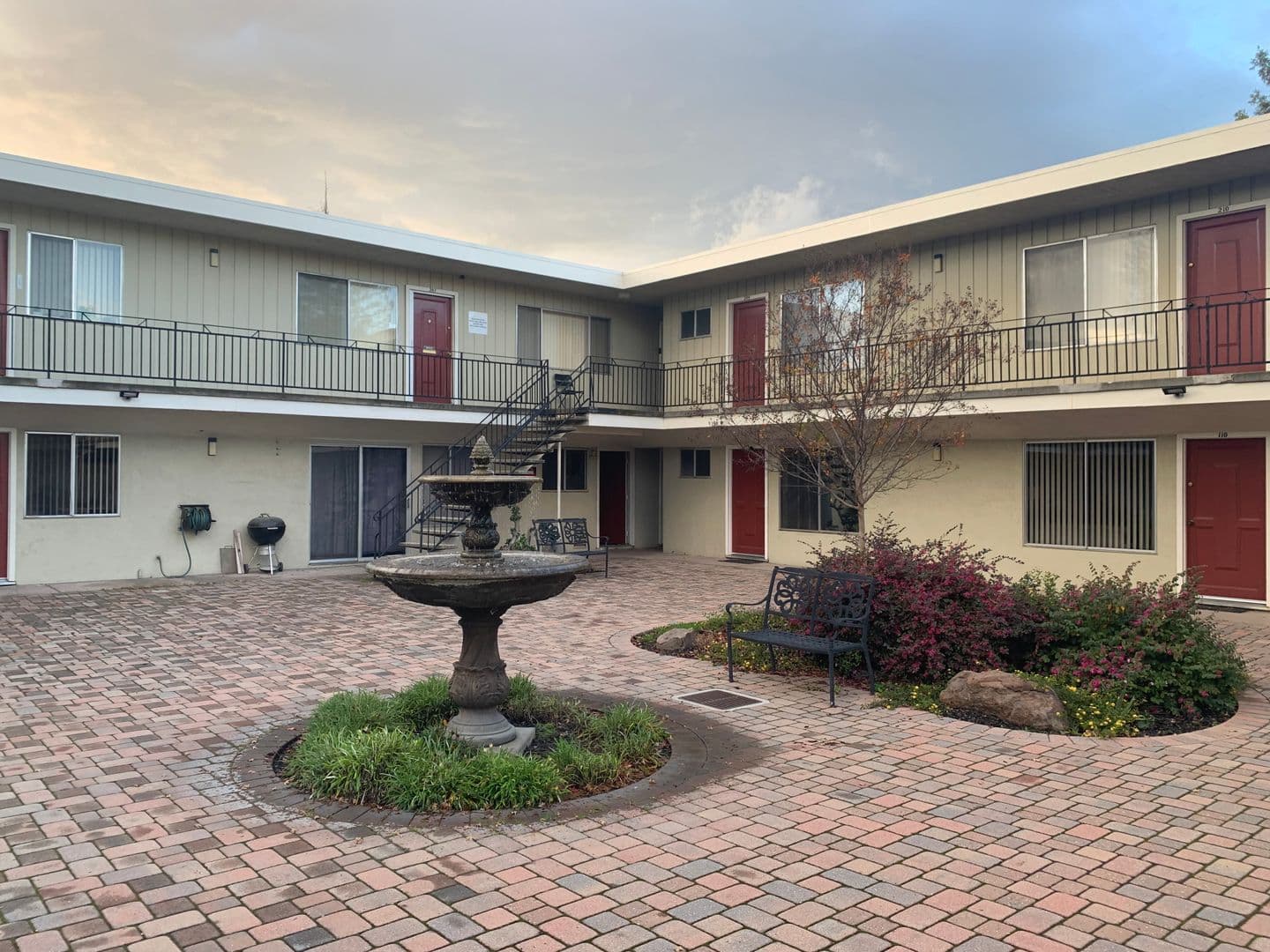 Concord Condo: 1651 Detroit Ave Unit 113