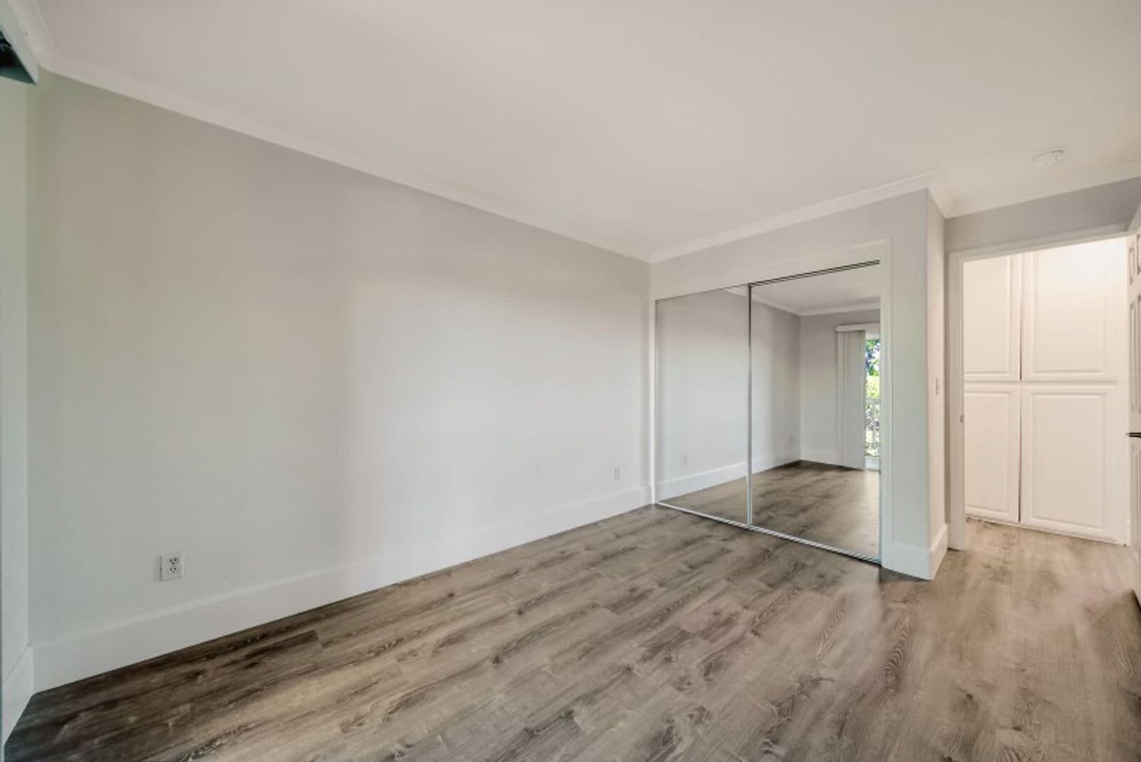Discovery Bay Townhome: 905 Lido Circle