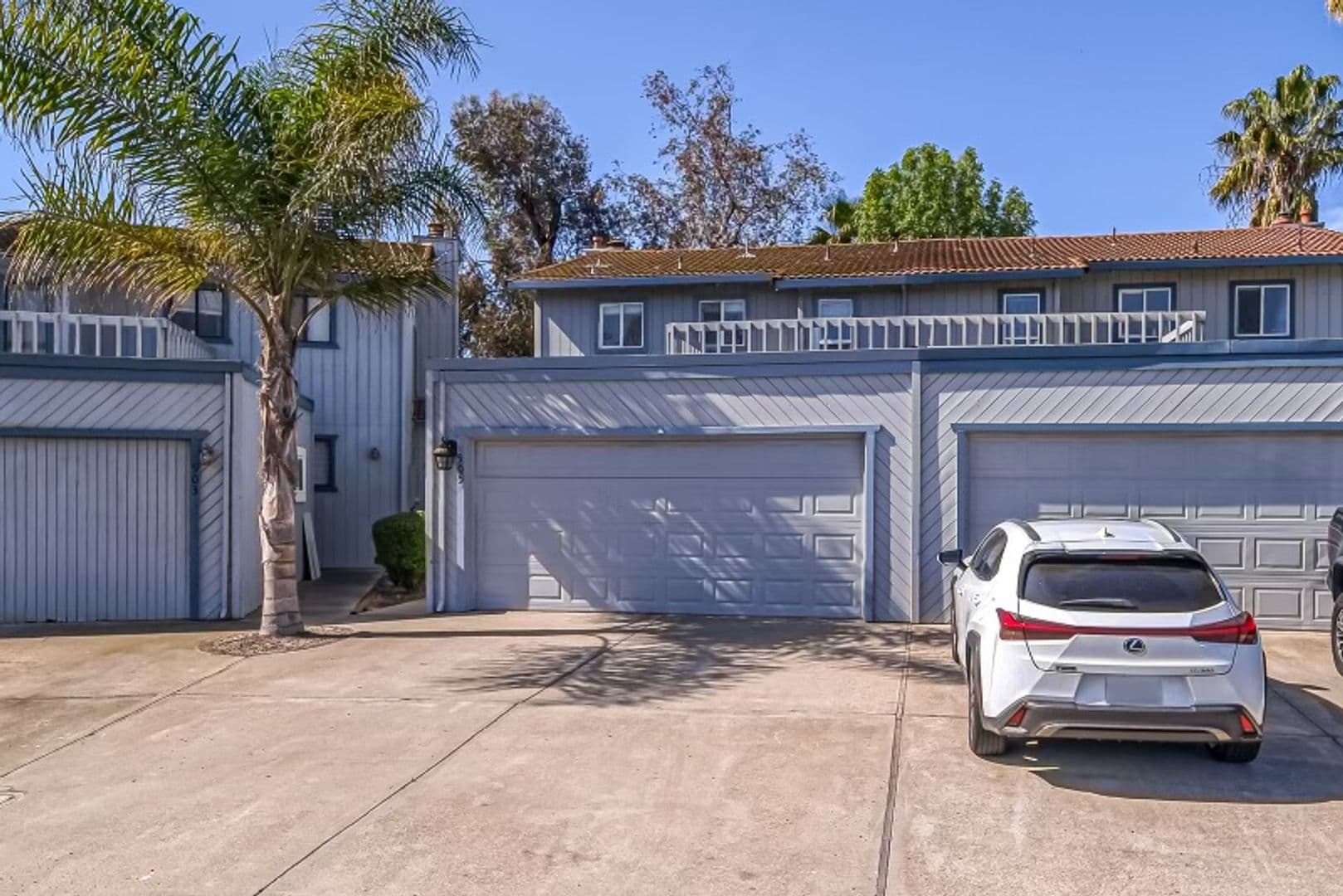 Discovery Bay Townhome: 905 Lido Circle