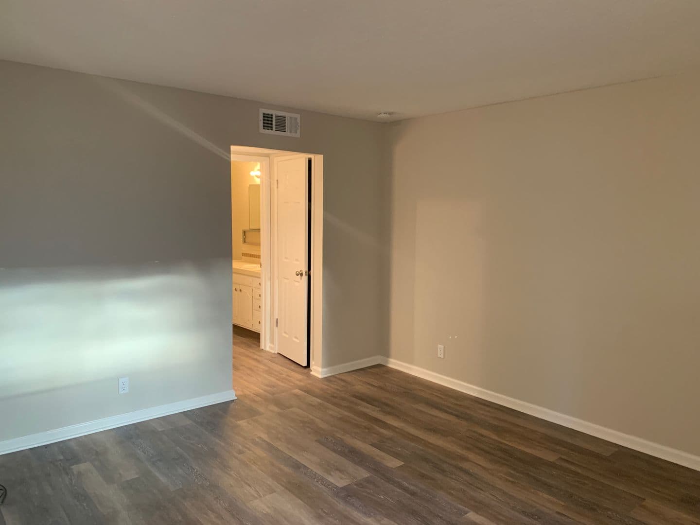 Concord Condo: 1651 Detroit Ave Unit 113