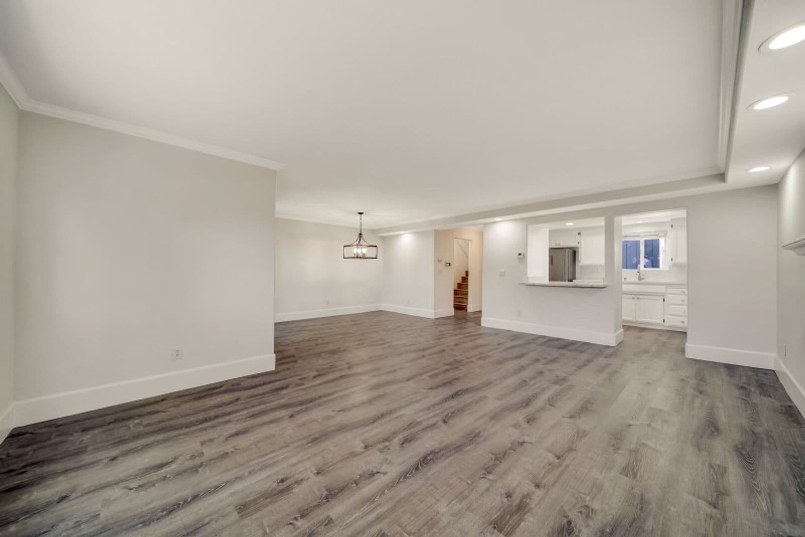 Discovery Bay Townhome: 905 Lido Circle