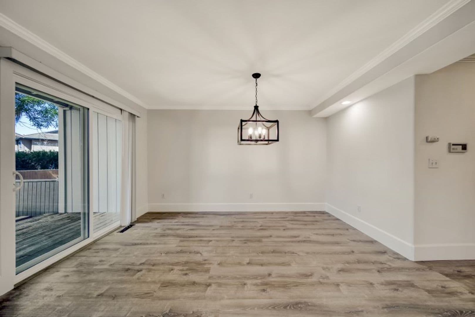 Discovery Bay Townhome: 905 Lido Circle
