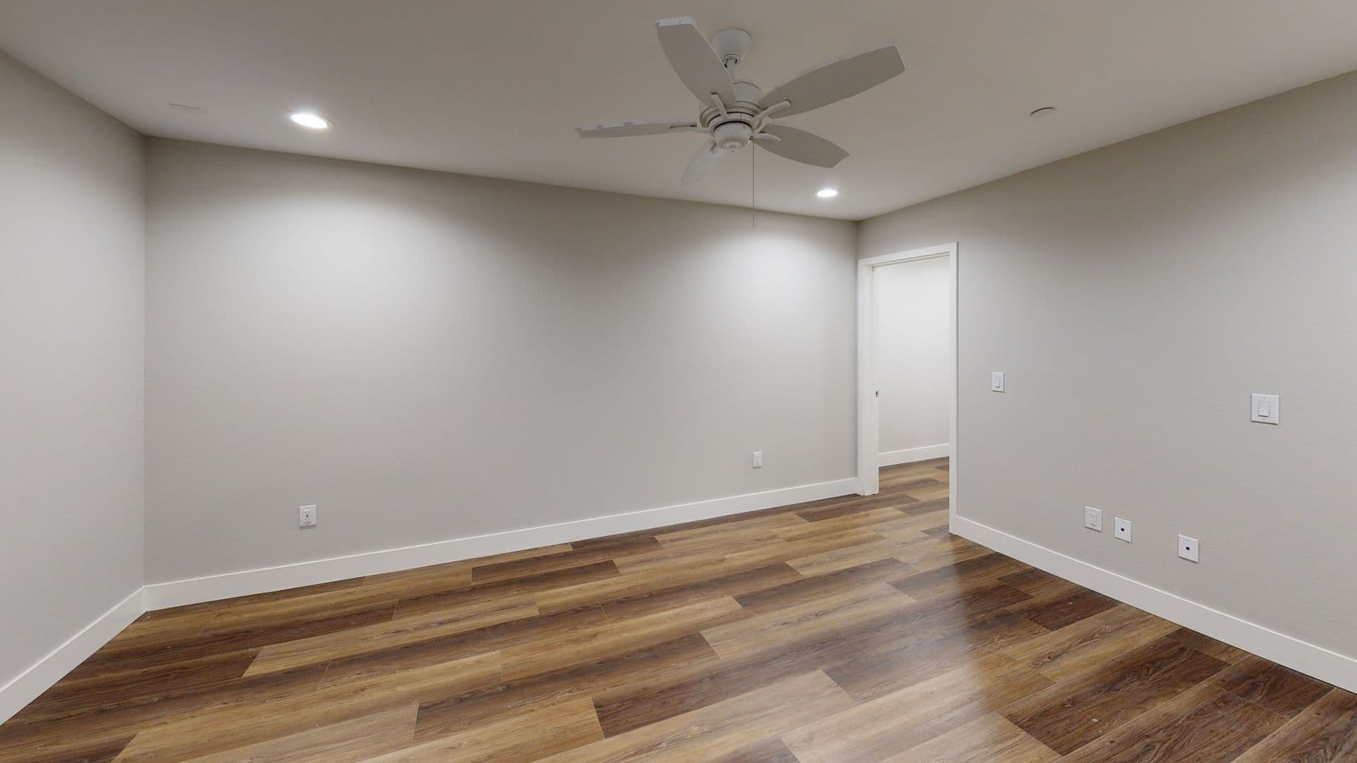 Calabasas Apartment: 4240 Las Virgenes Rd