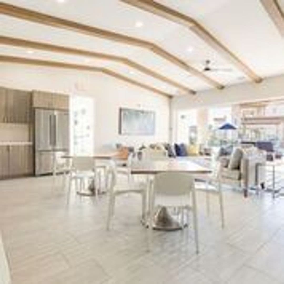 Calabasas Apartment: 4240 Las Virgenes Rd