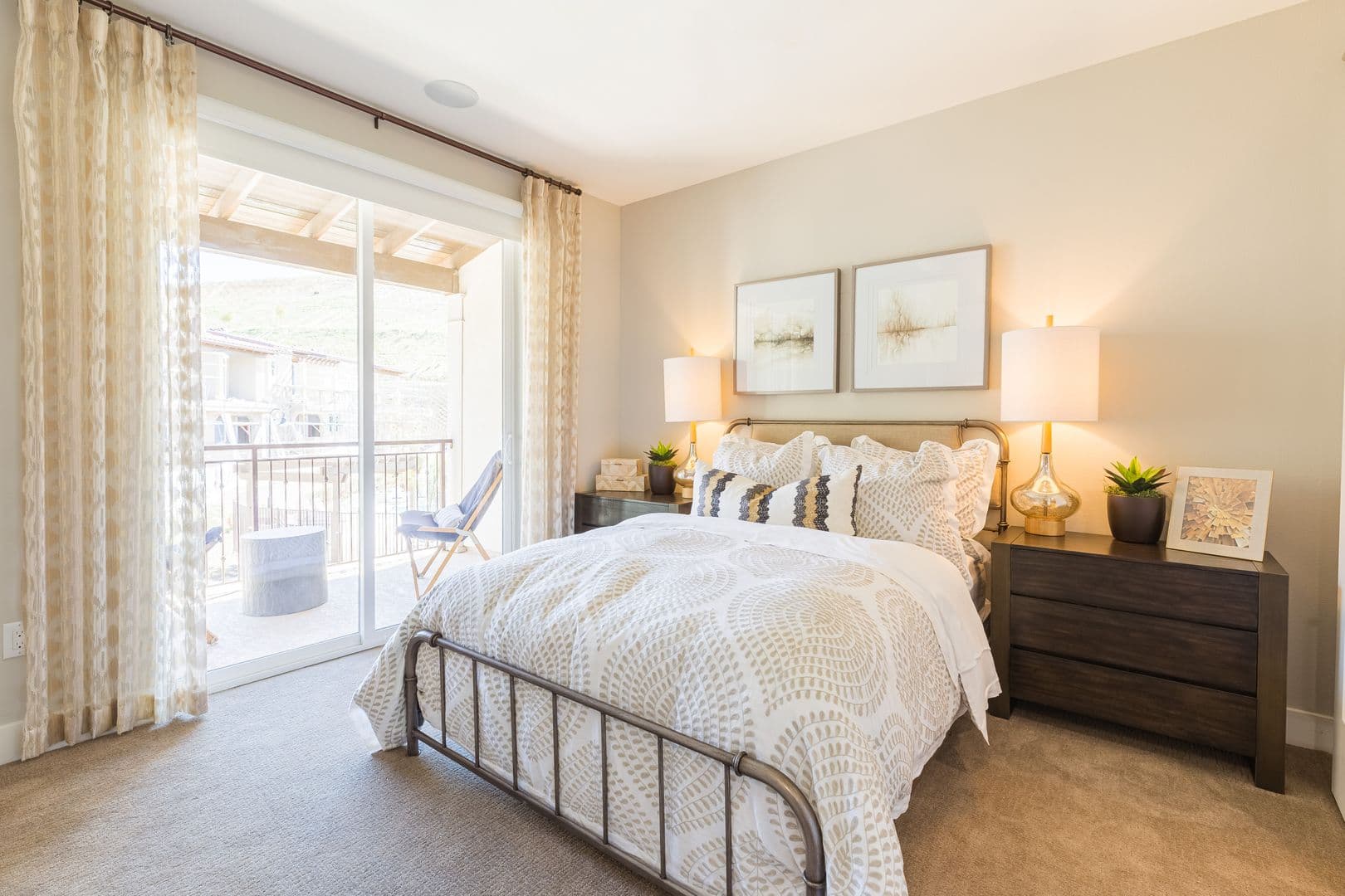 Calabasas Apartment: 4240 Las Virgenes Rd