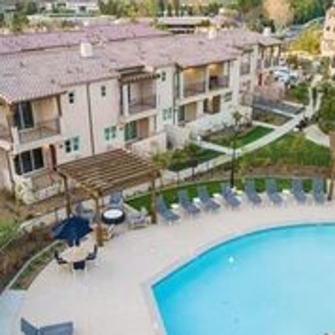 Calabasas Apartment: 4240 Las Virgenes Rd