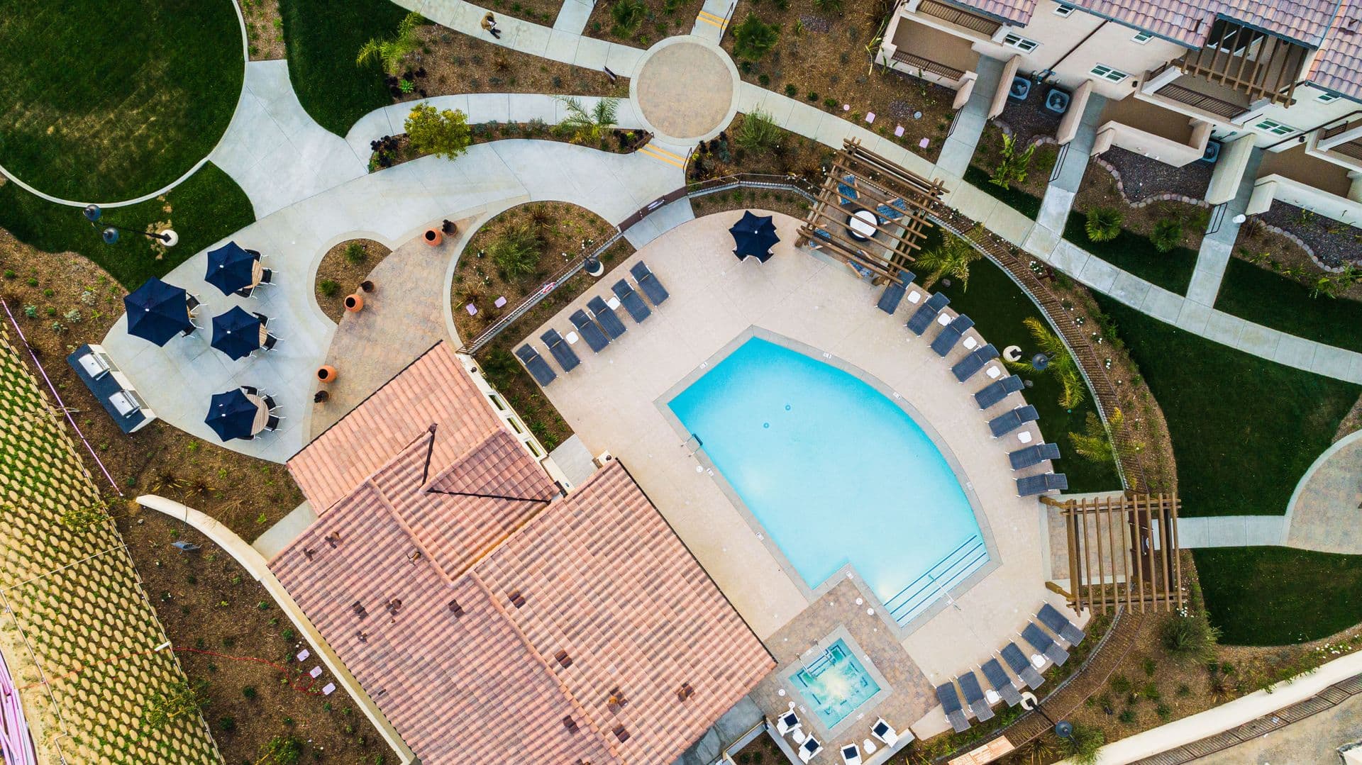 Calabasas Apartment: 4240 Las Virgenes Rd