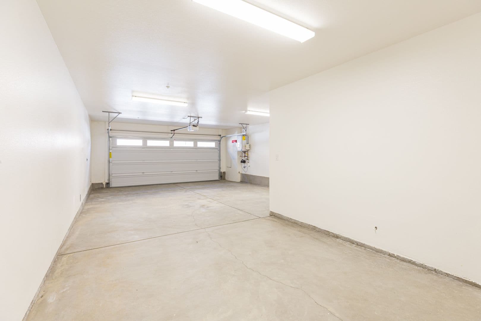 Calabasas Apartment: 4240 Las Virgenes Rd