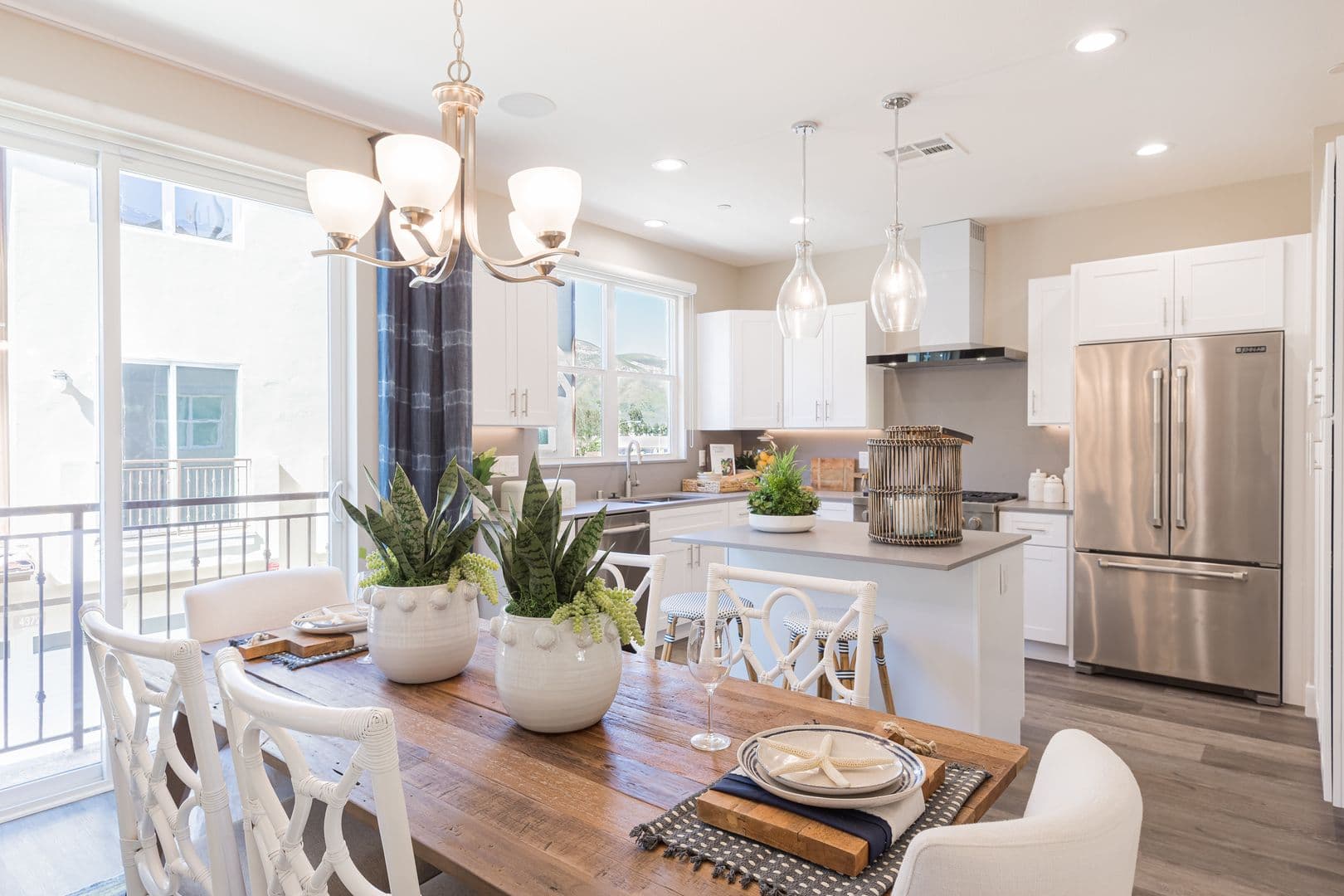 Calabasas Apartment: 4240 Las Virgenes Rd